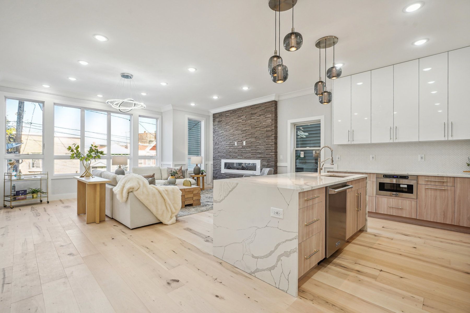20 Corbin Ave Unit# 1