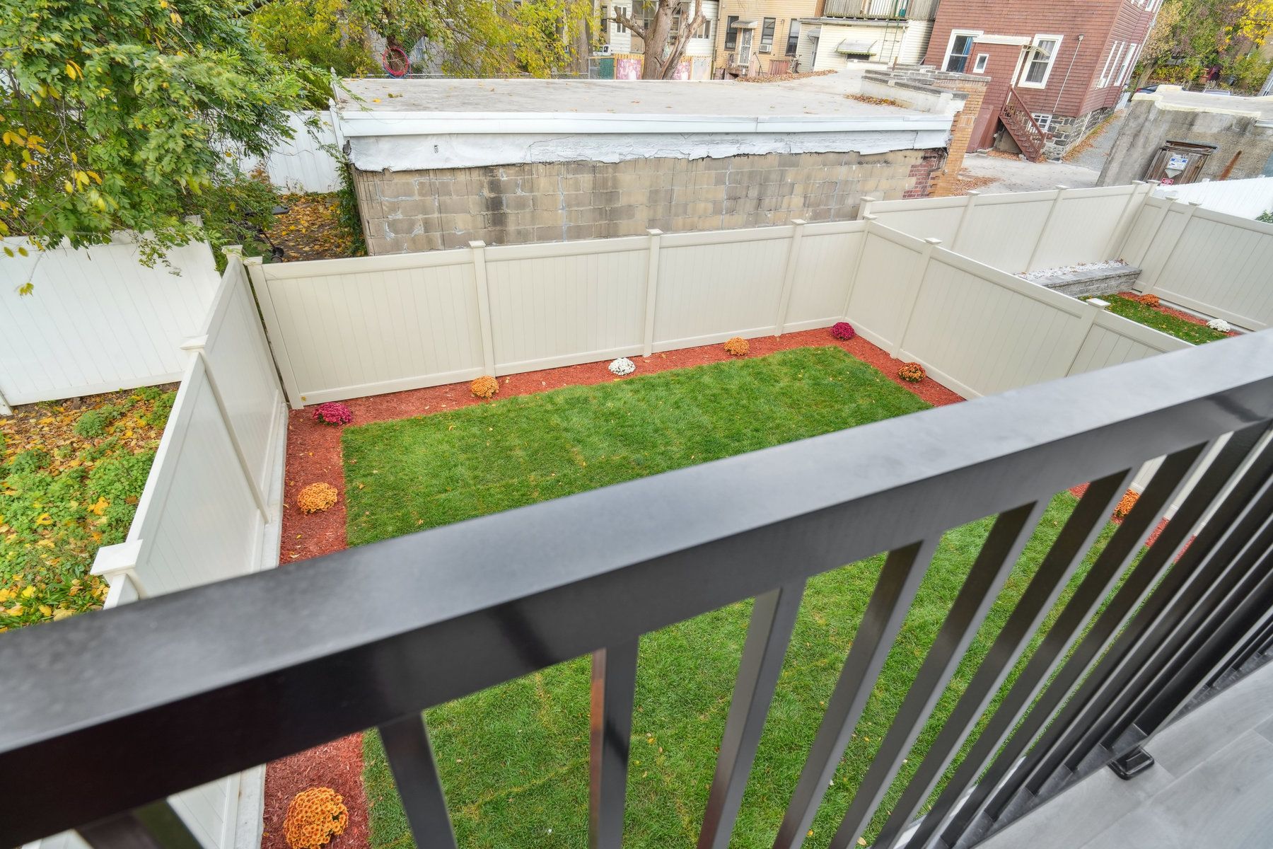 132 Sherman Pl Unit# Unit 1