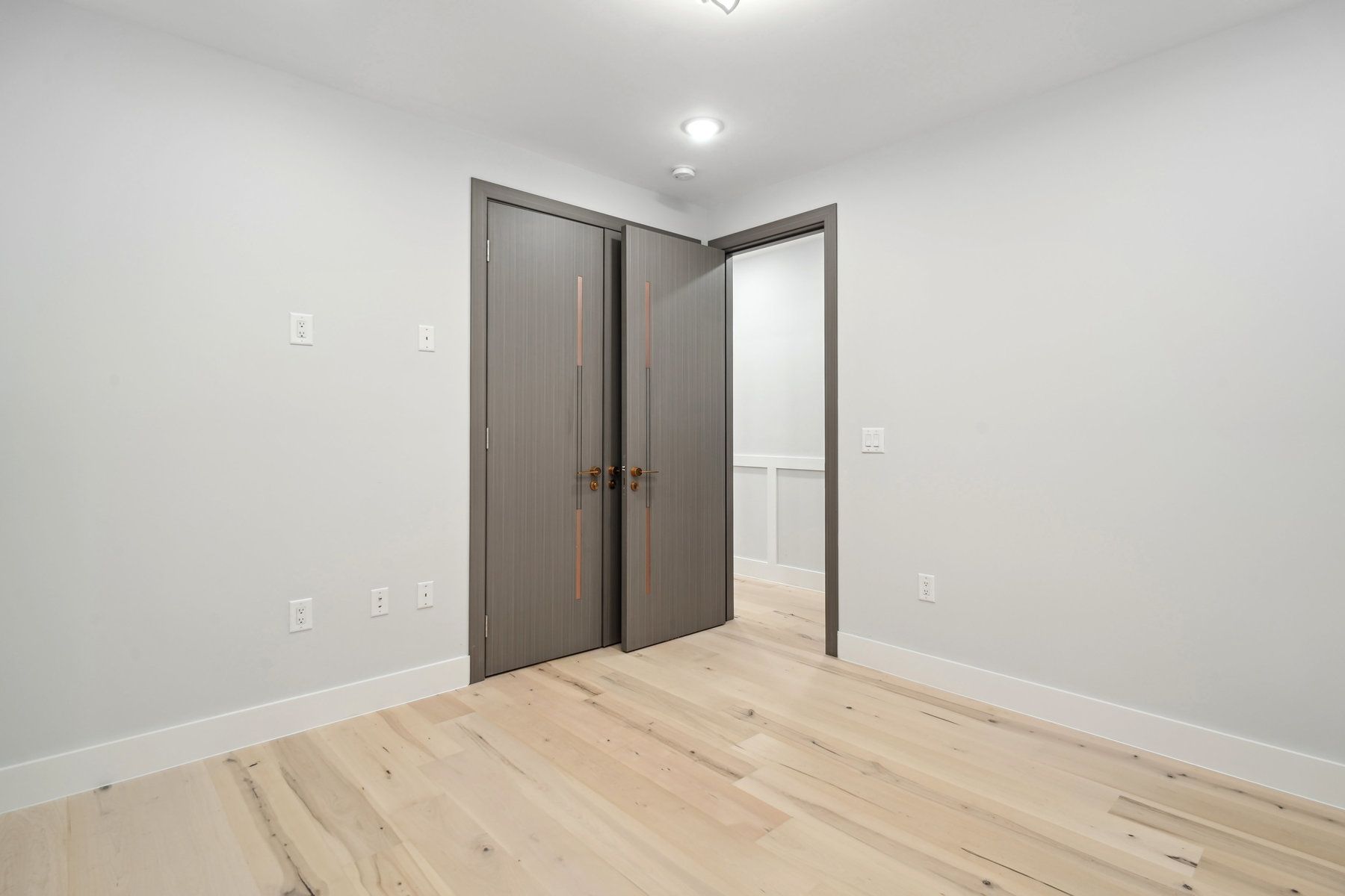 132 Sherman Pl Unit# Unit 1