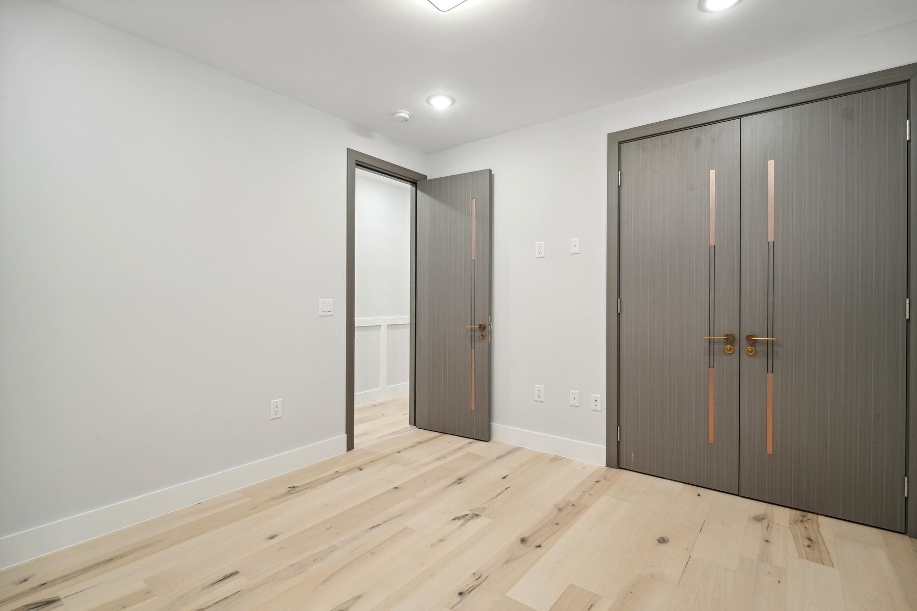 132 Sherman Pl Unit# Unit 1