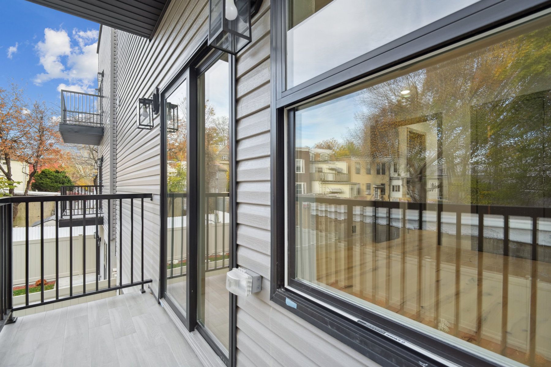 132 Sherman Pl Unit# Unit 1