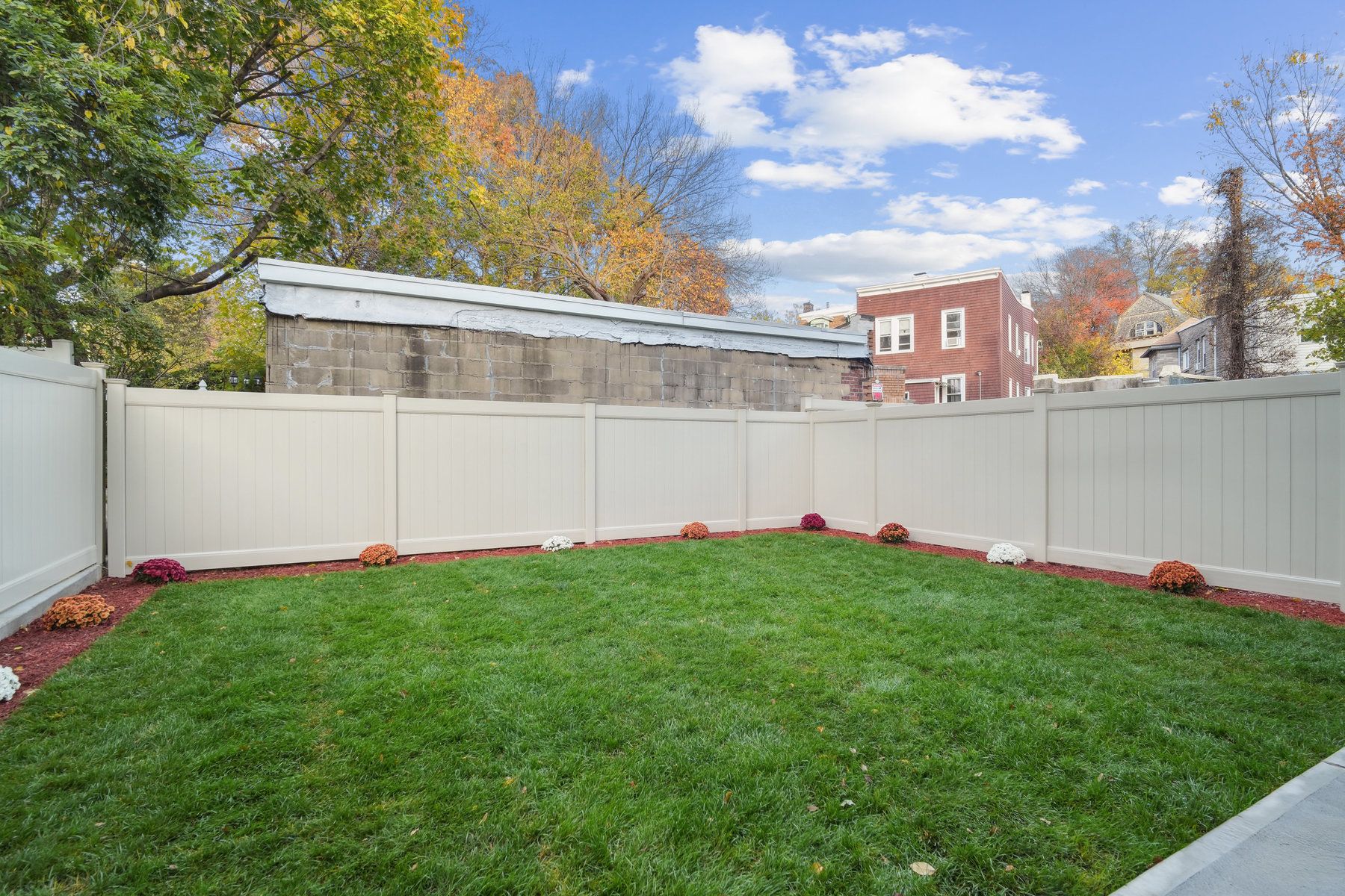 132 Sherman Pl Unit# Unit 1