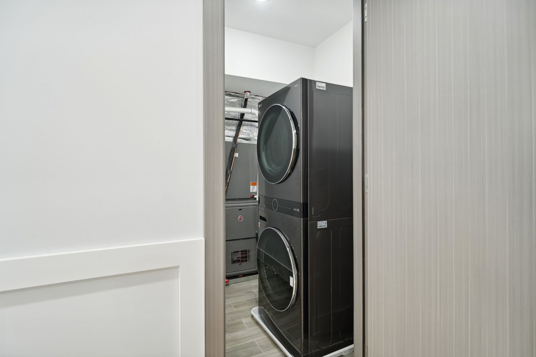 132 Sherman Pl Unit# Unit 2