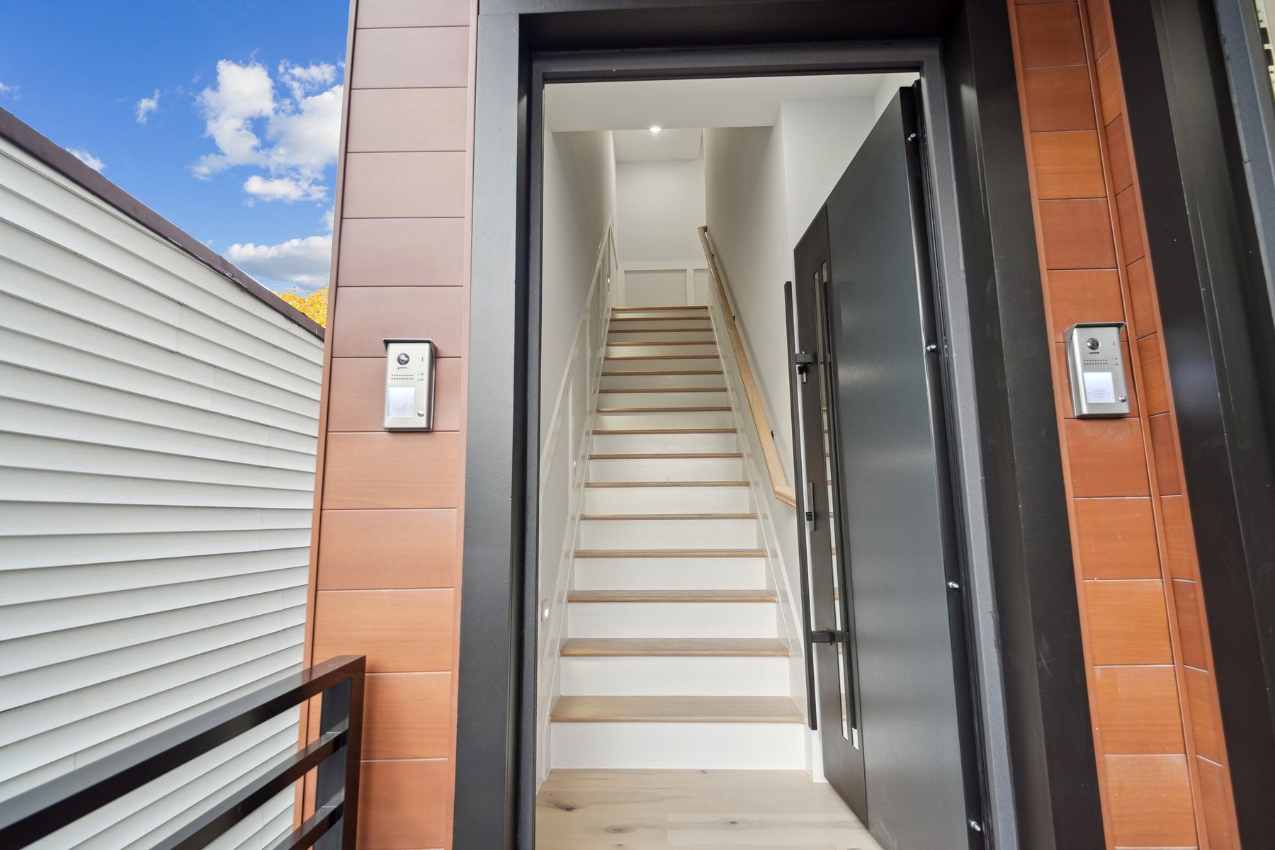 132 Sherman Pl Unit# Unit 2