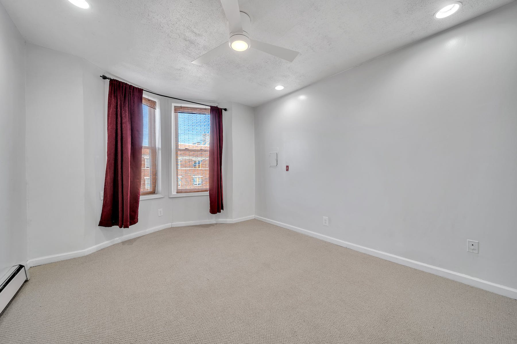 811 Montgomery St Unit# 3R