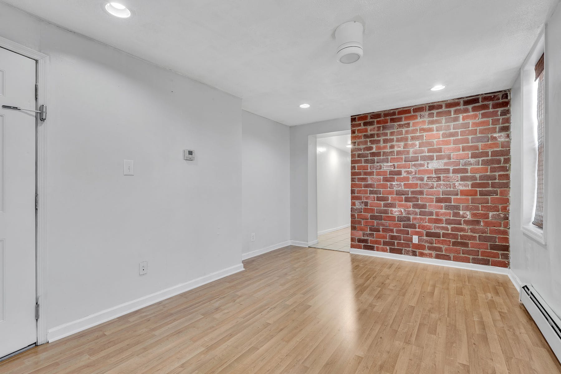 811 Montgomery St Unit# 3R