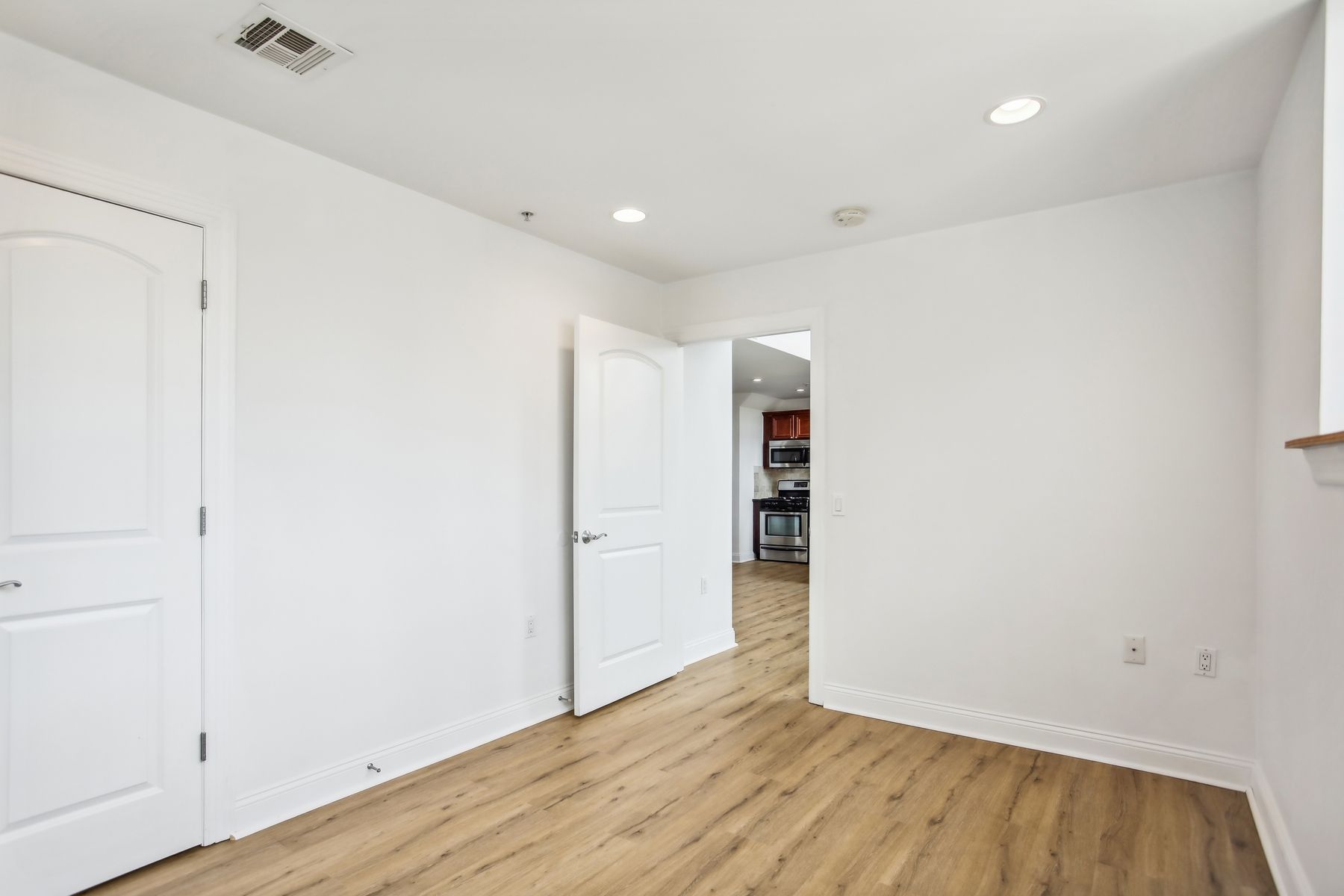 769 Montgomery St Unit# 218