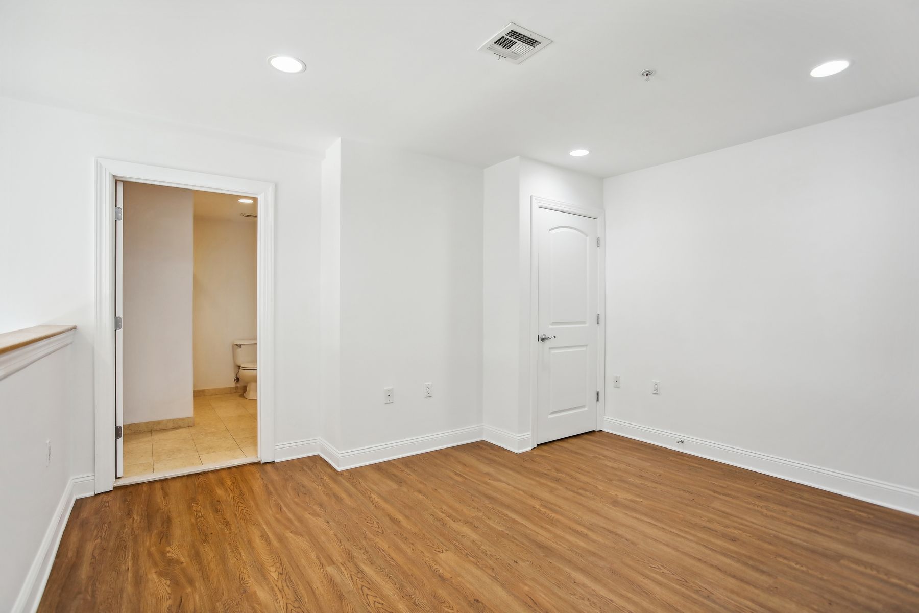 769 Montgomery St Unit# 218