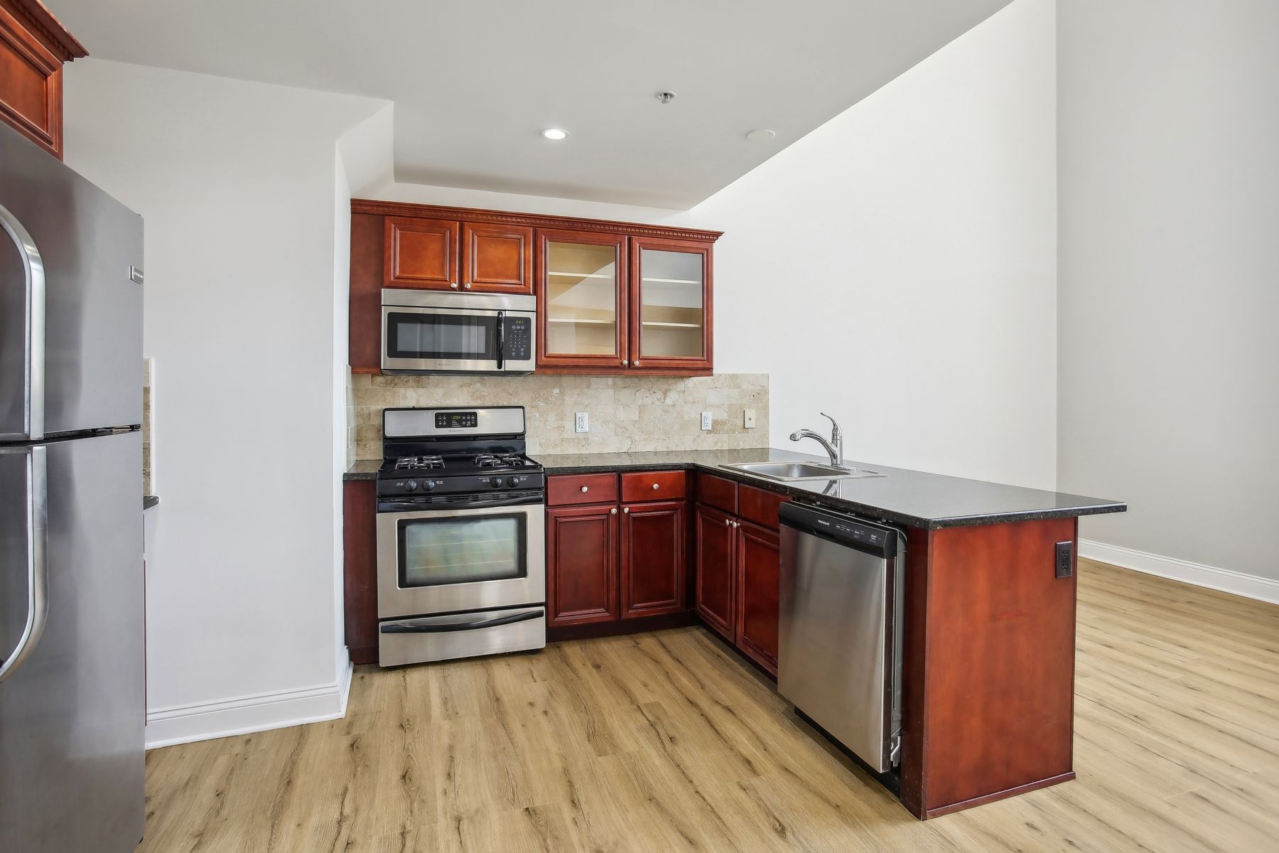 769 Montgomery St Unit# 218
