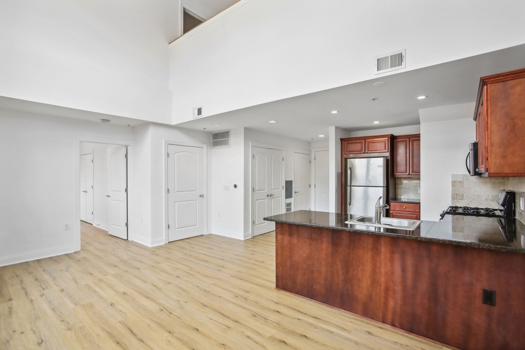 769 Montgomery St Unit# 218