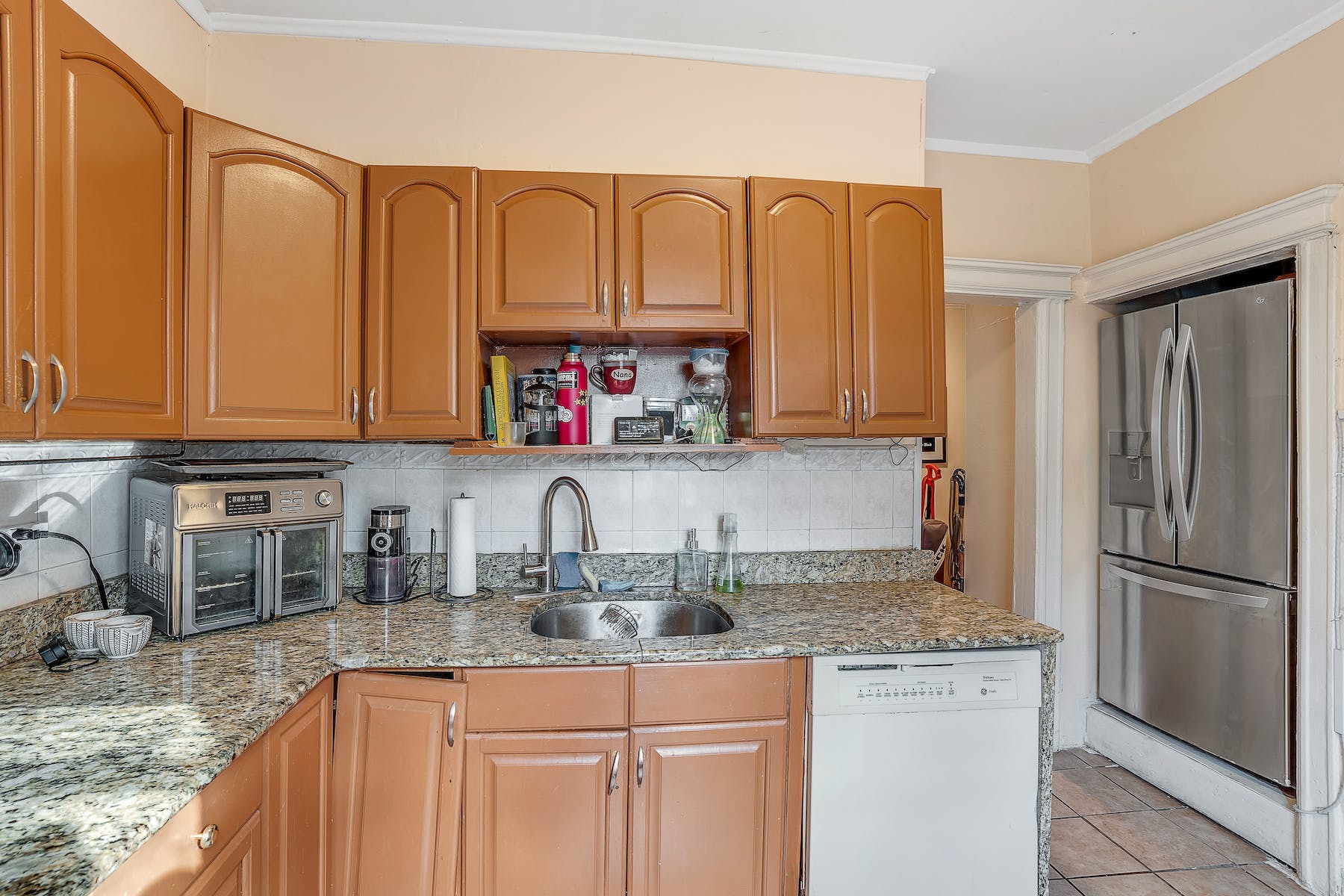 155 Jewett Ave 