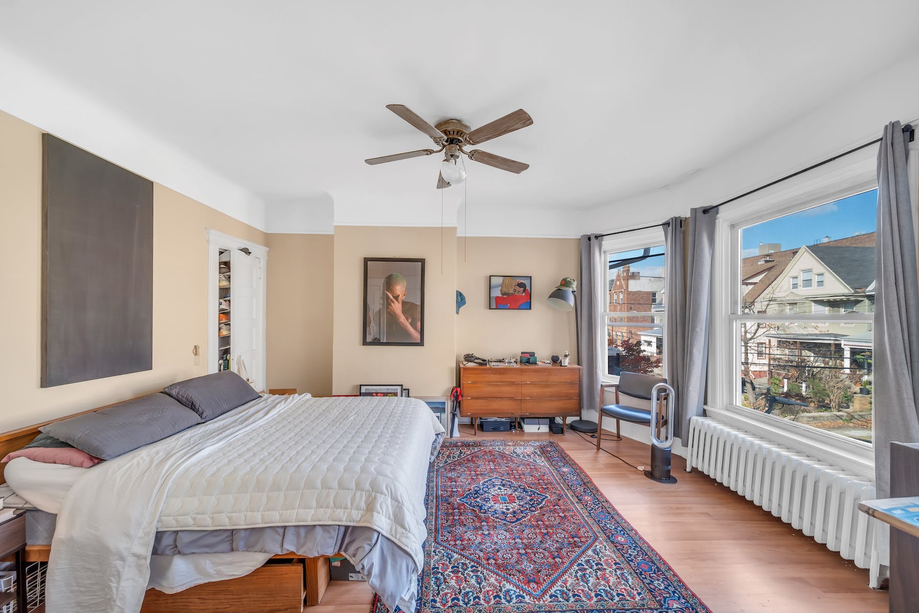 155 Jewett Ave 