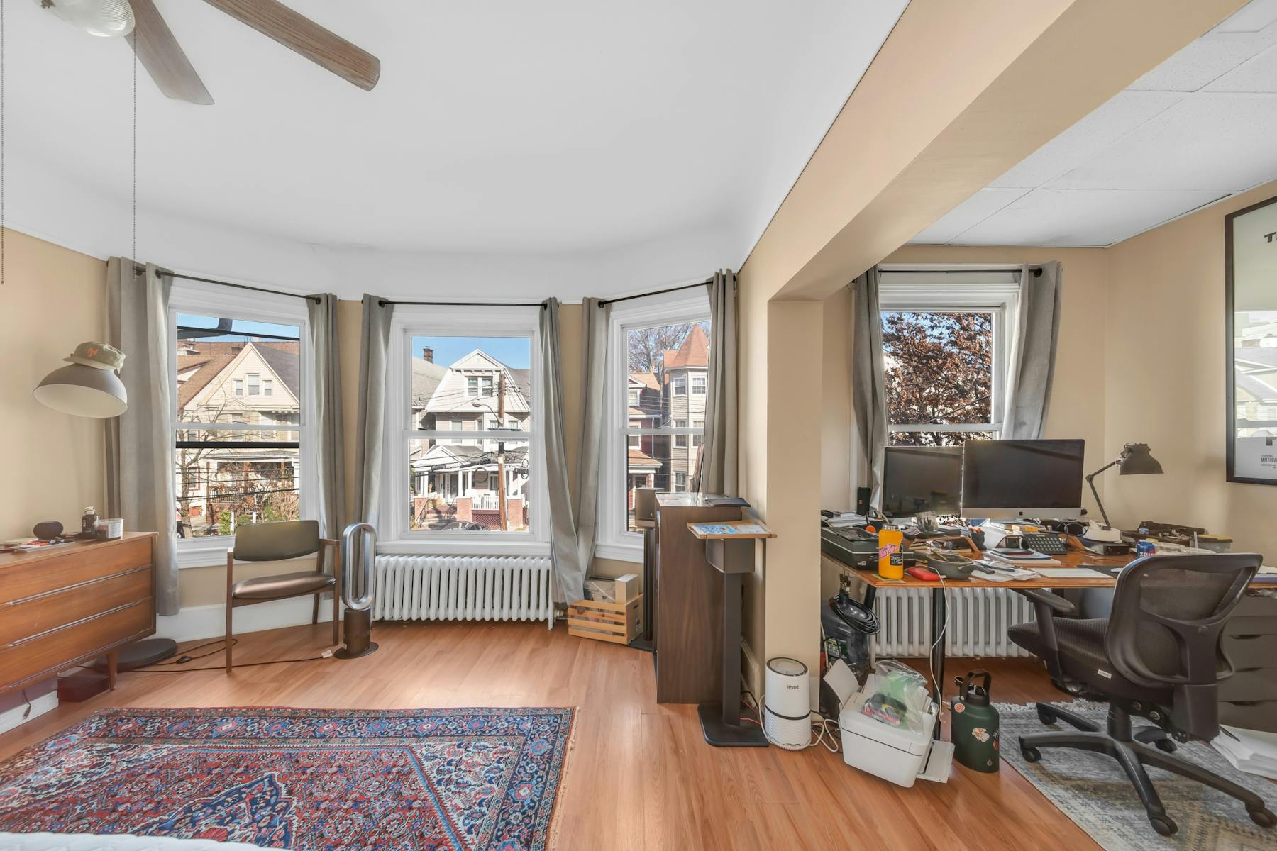 155 Jewett Ave 