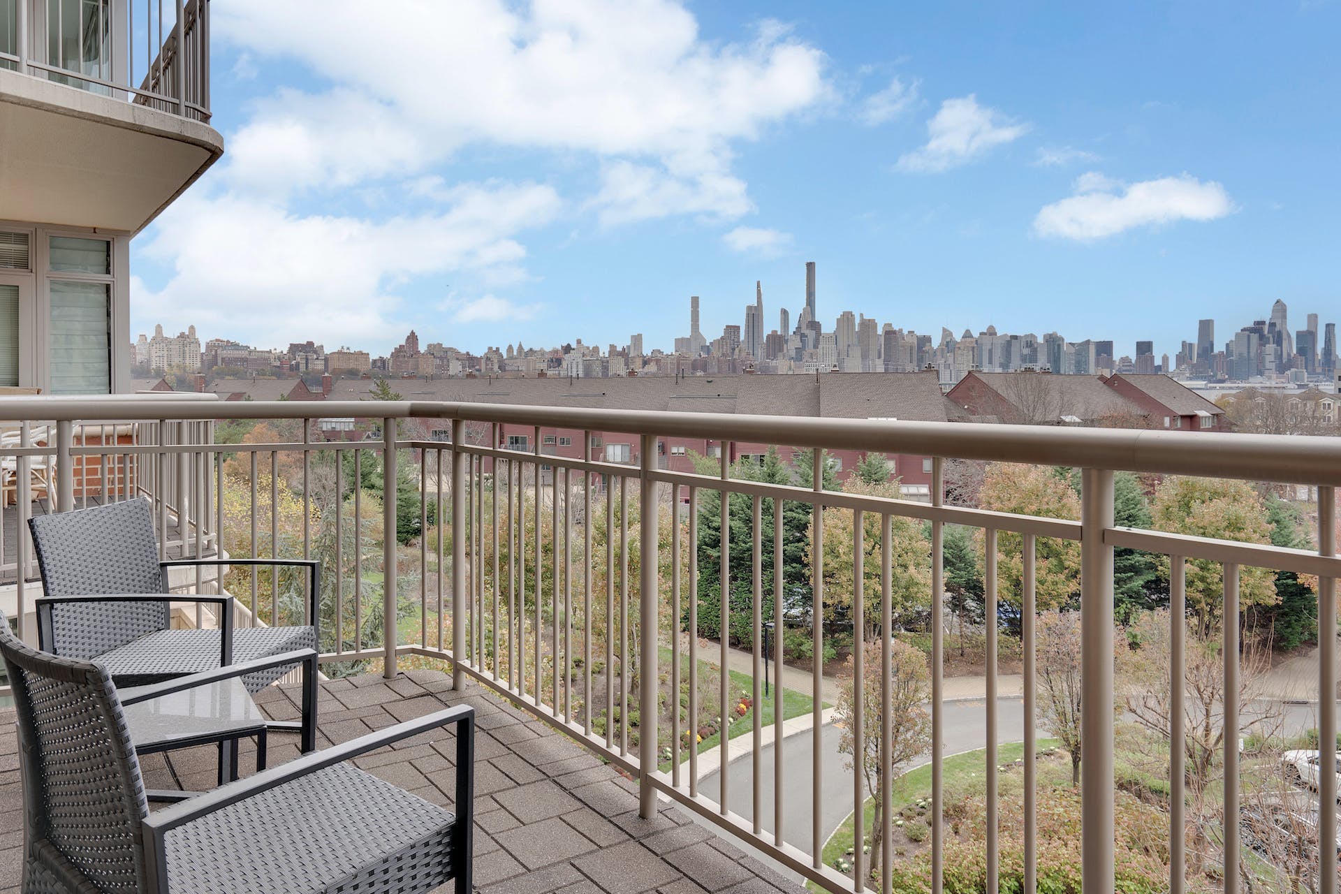 8100 River Road, #501