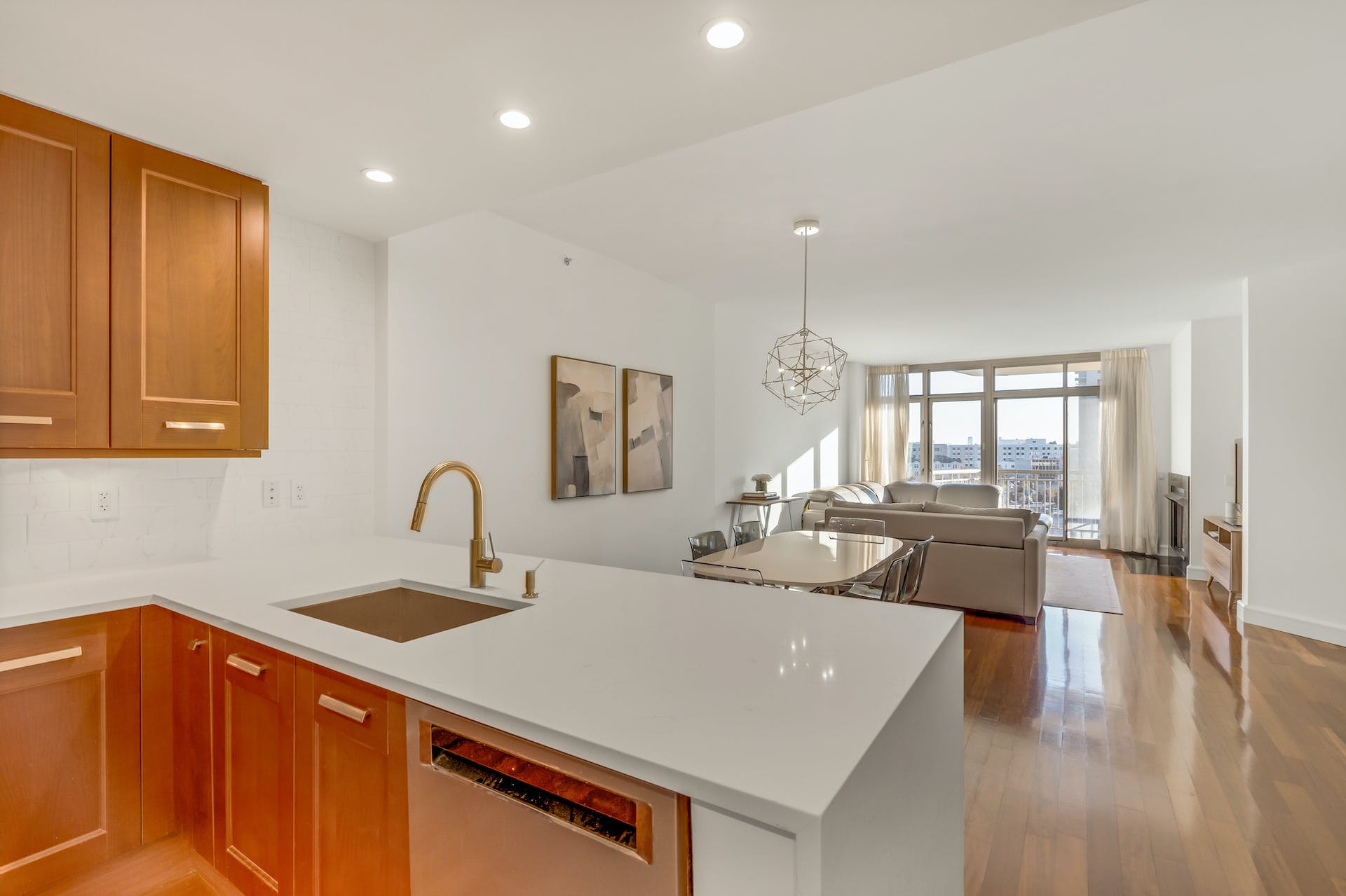 8100 River Road, #501