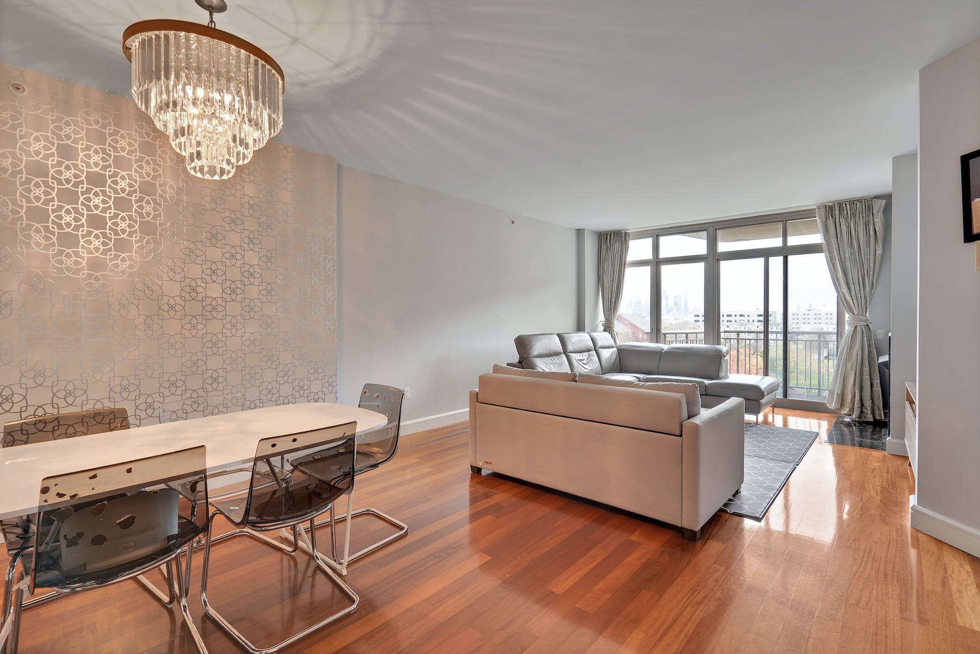 8100 River Road, #501
