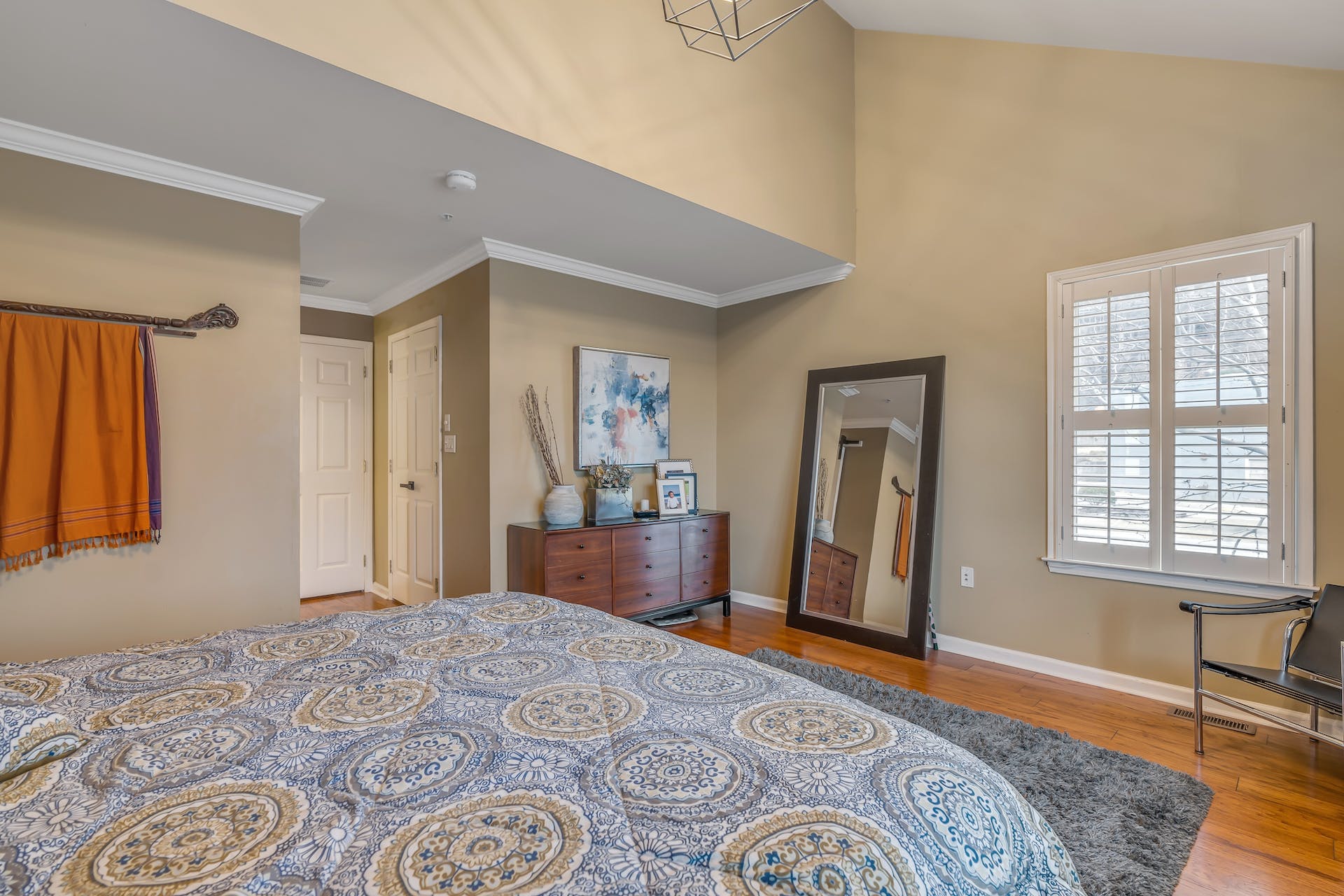 232 Price Court