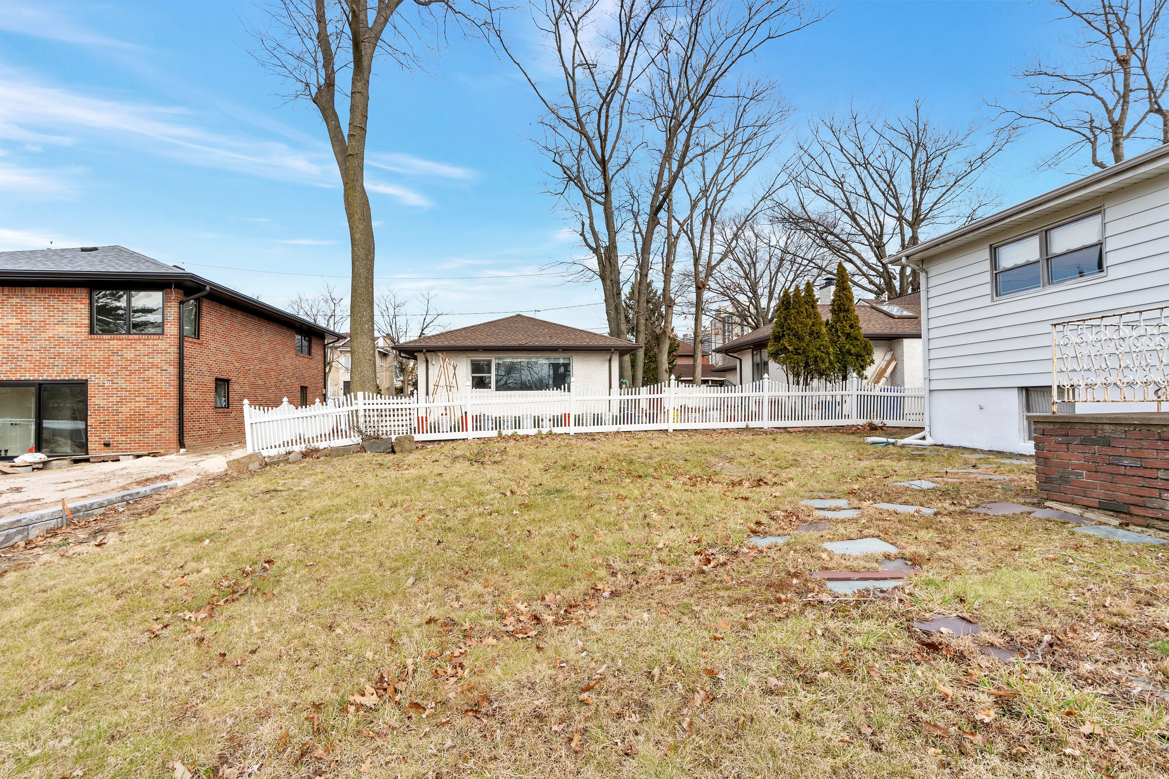 1347 Oleri Terrace 