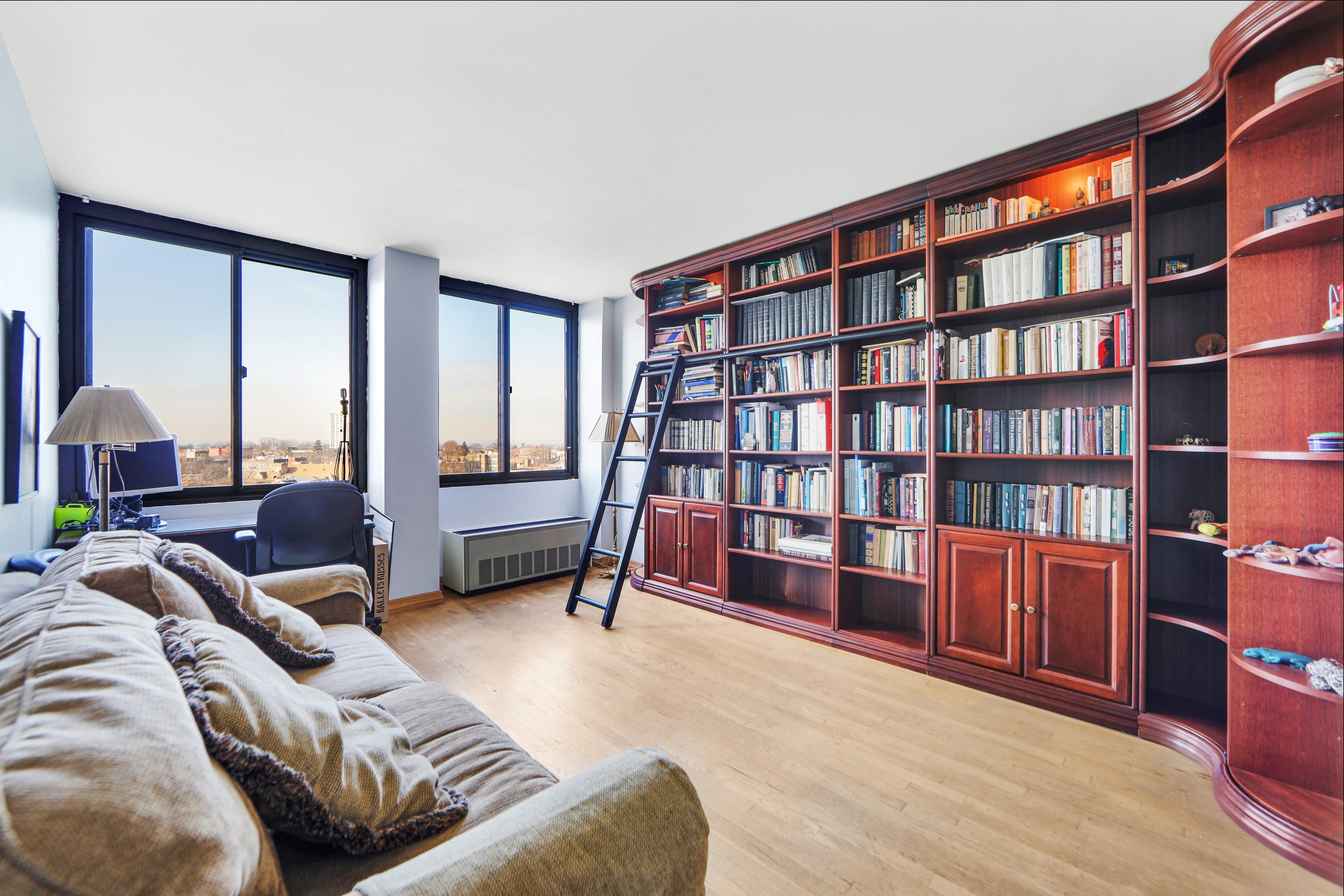200 Winston Dr 903