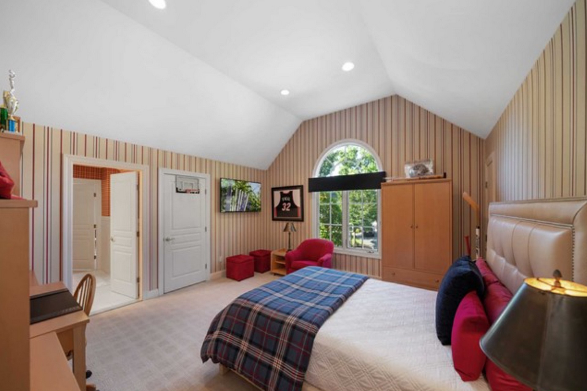 30 Egan Place 
