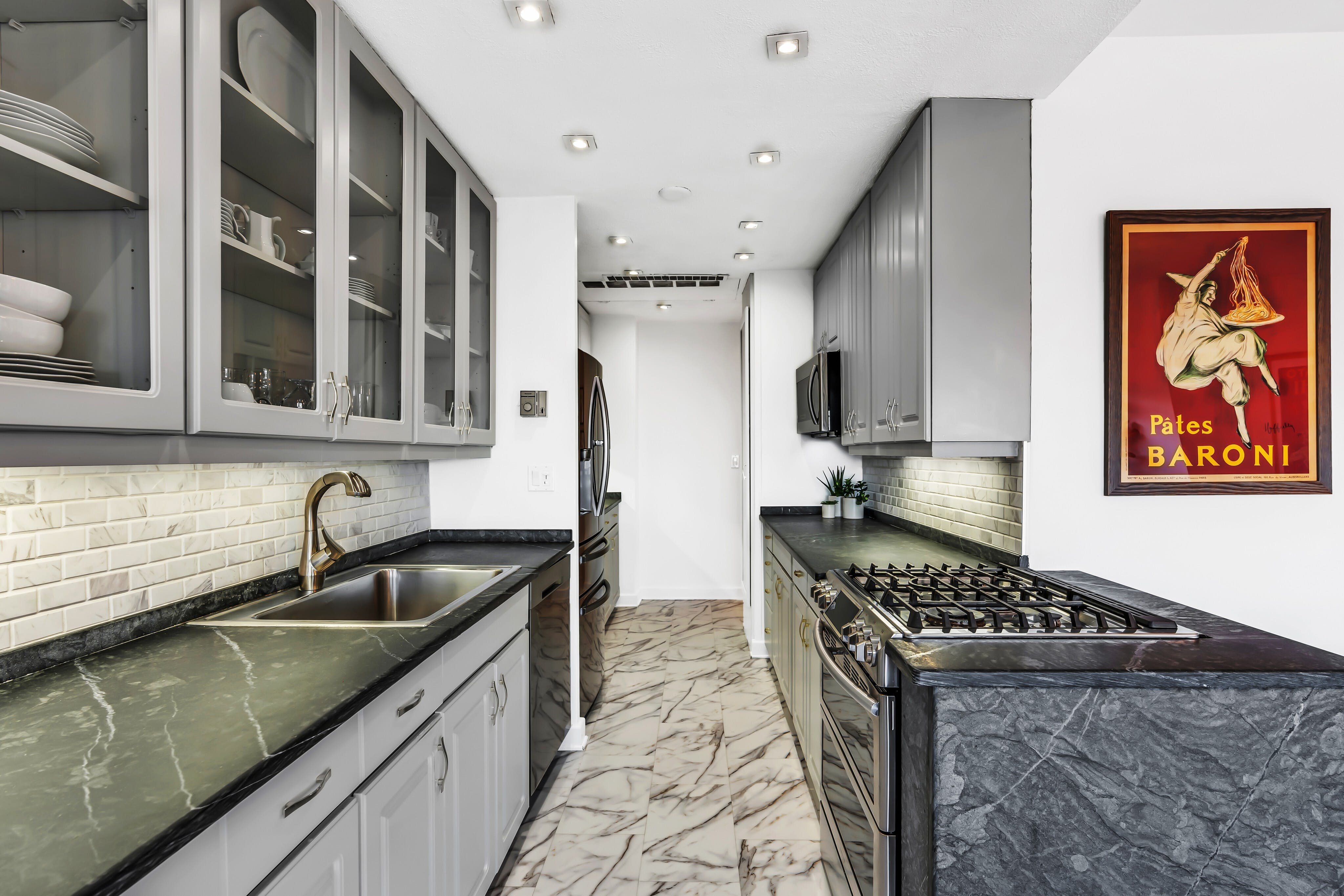 2077 Center Ave PHB 