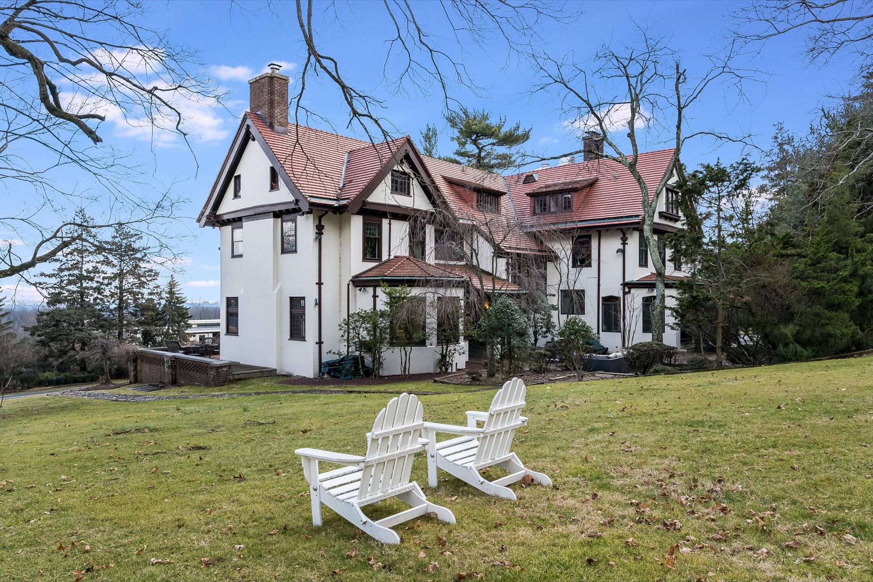 122 Upper Mountain Avenue 