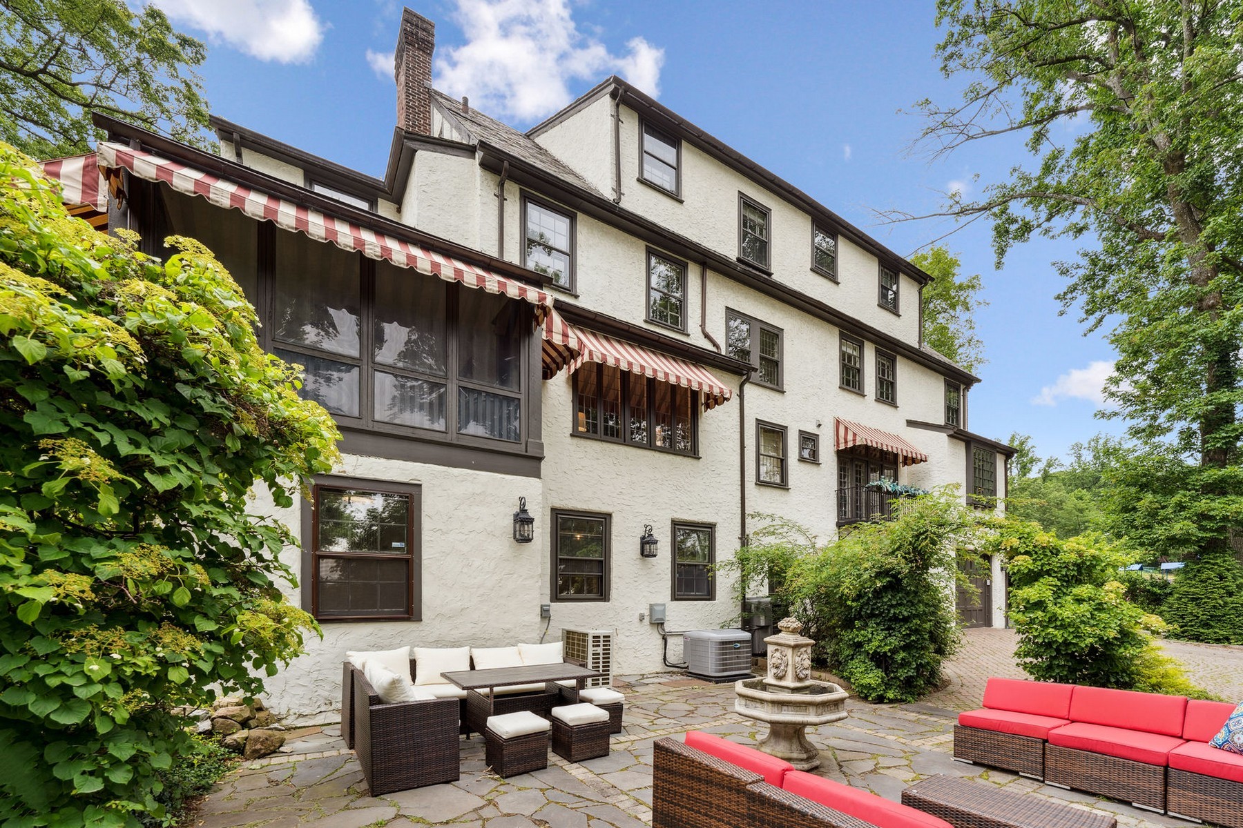 85 Undercliff Road