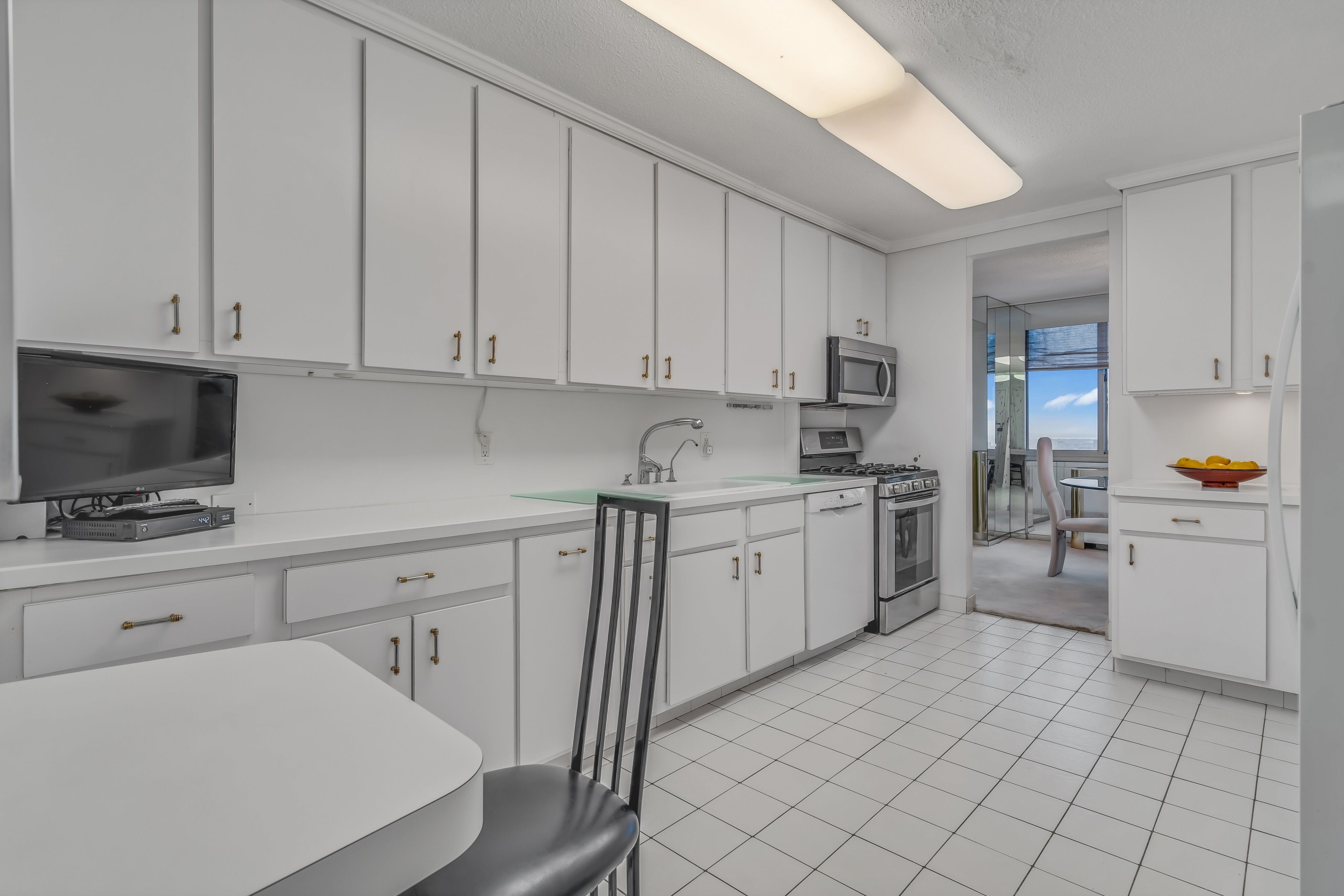1600 Parker Avenue, #30/31E