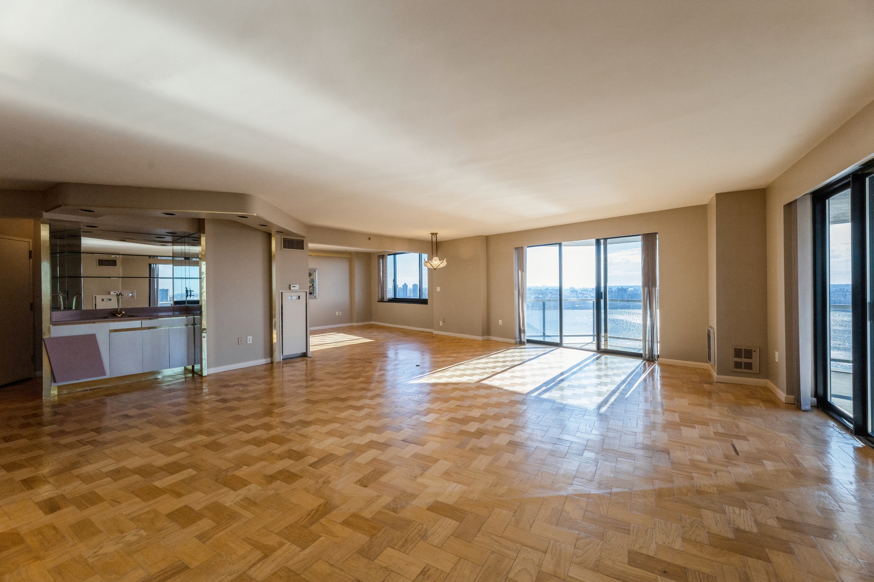 1512 Palisade Avenue, #16J 