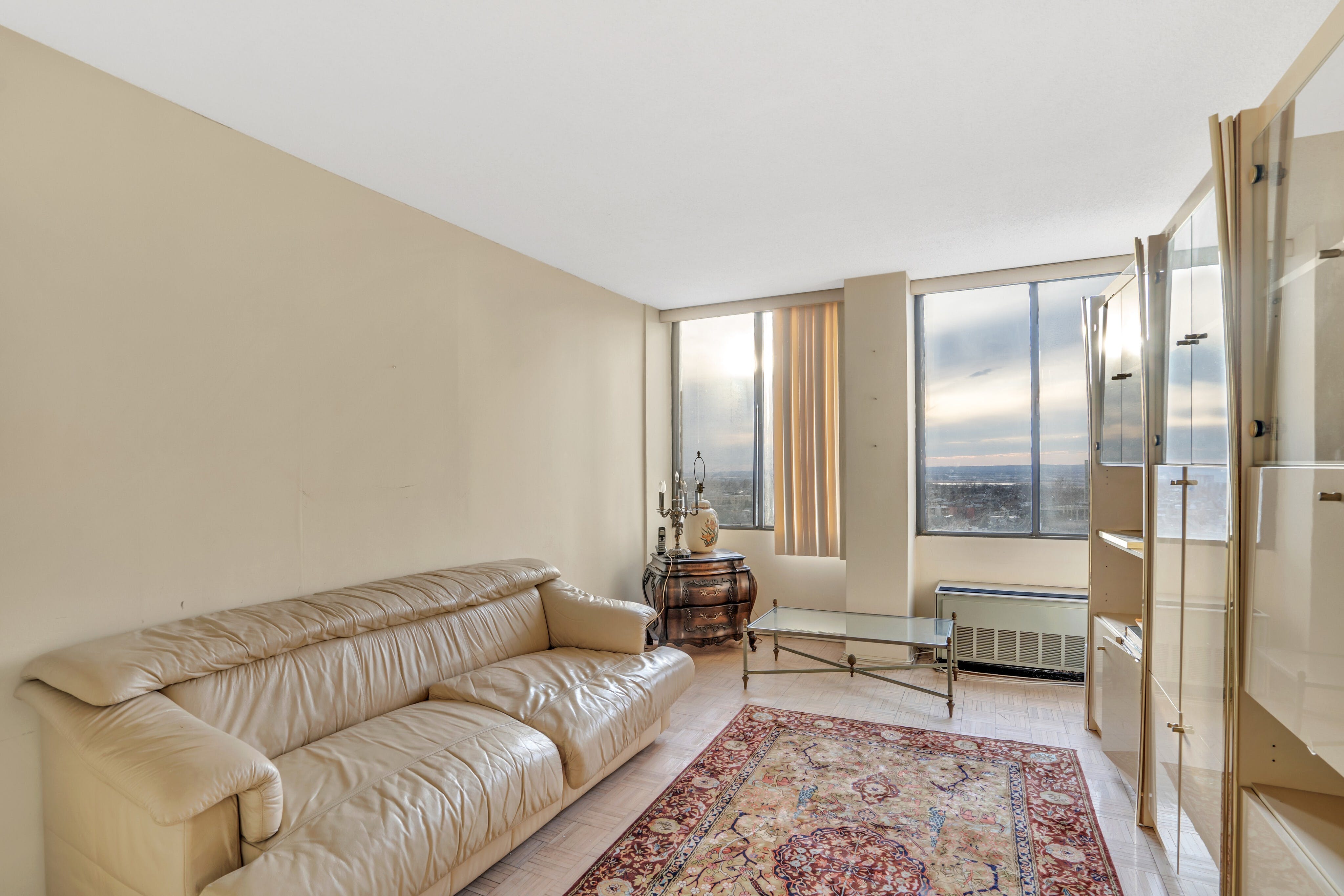 300 Winston Drive, #2018