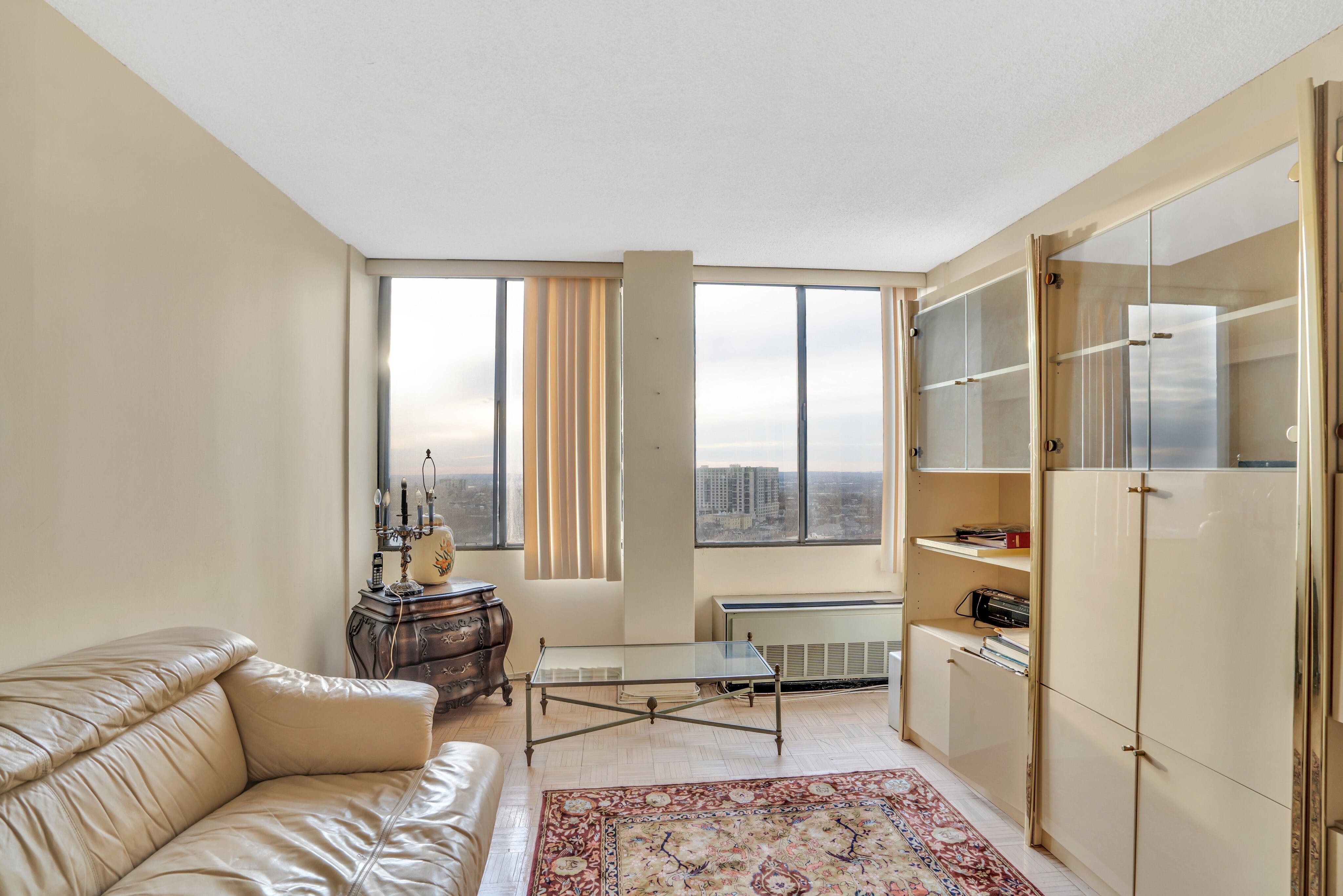 300 Winston Drive, #2018