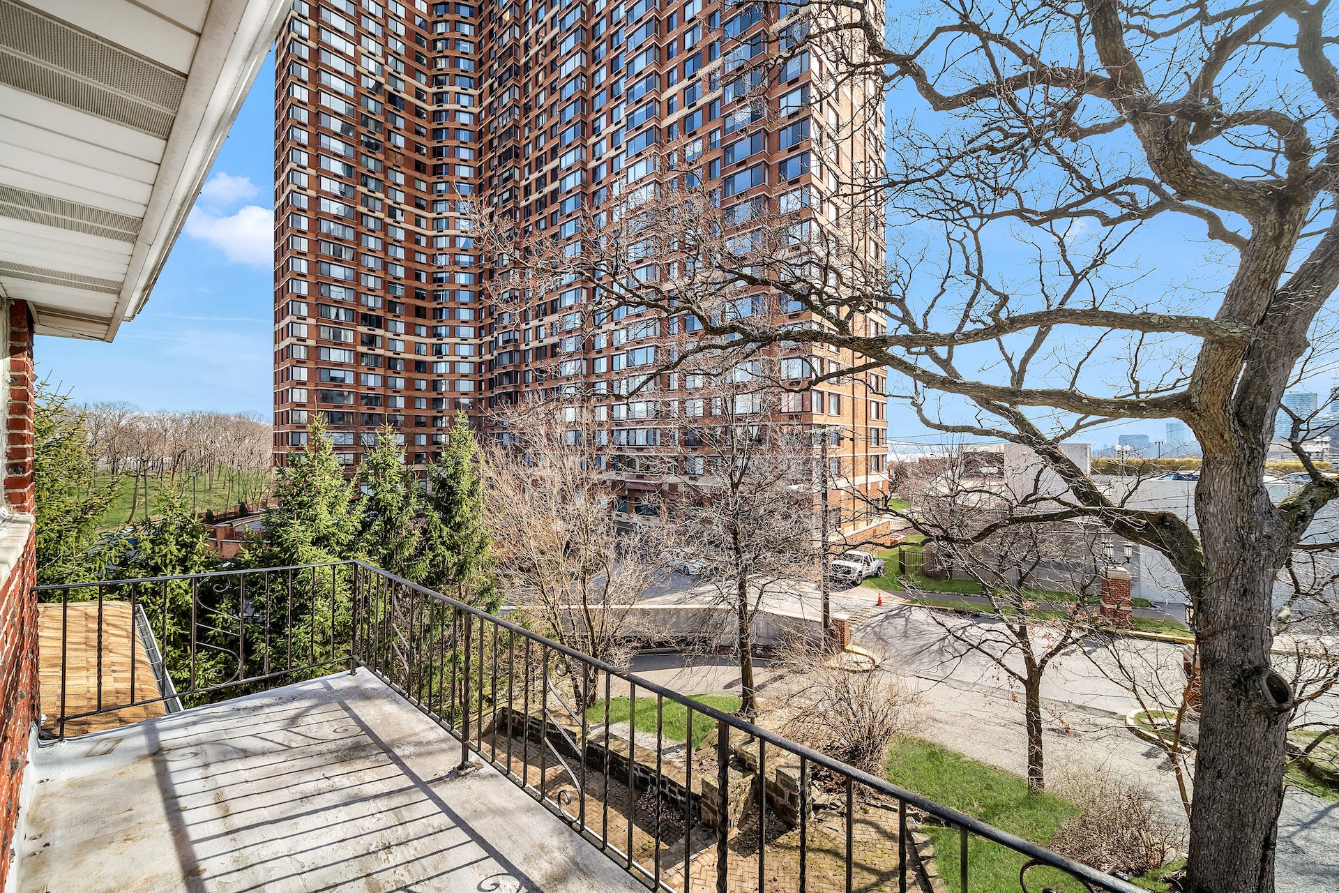 135 Old Palisade Rd 