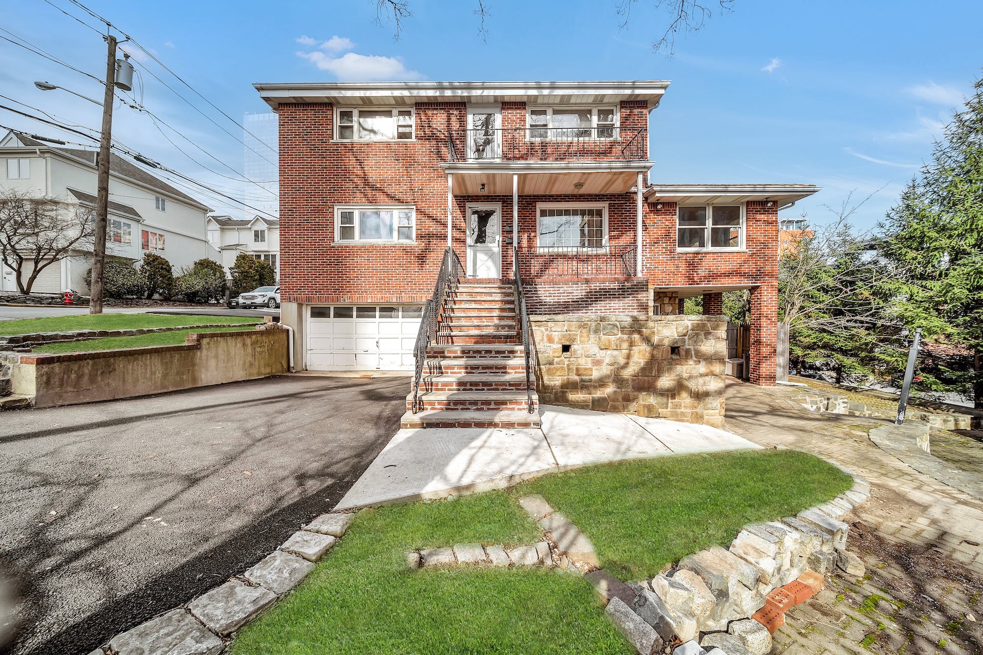 135 Old Palisade Rd 