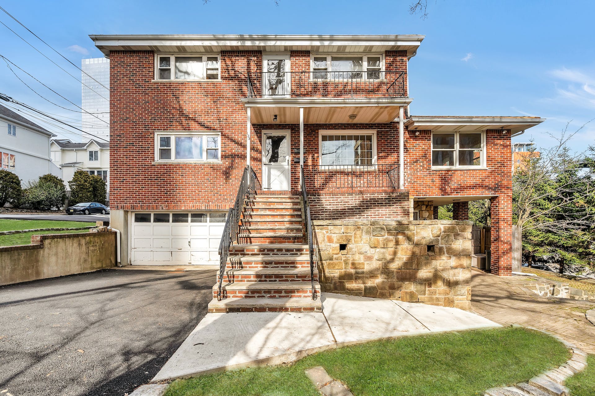 135 Old Palisade Rd 