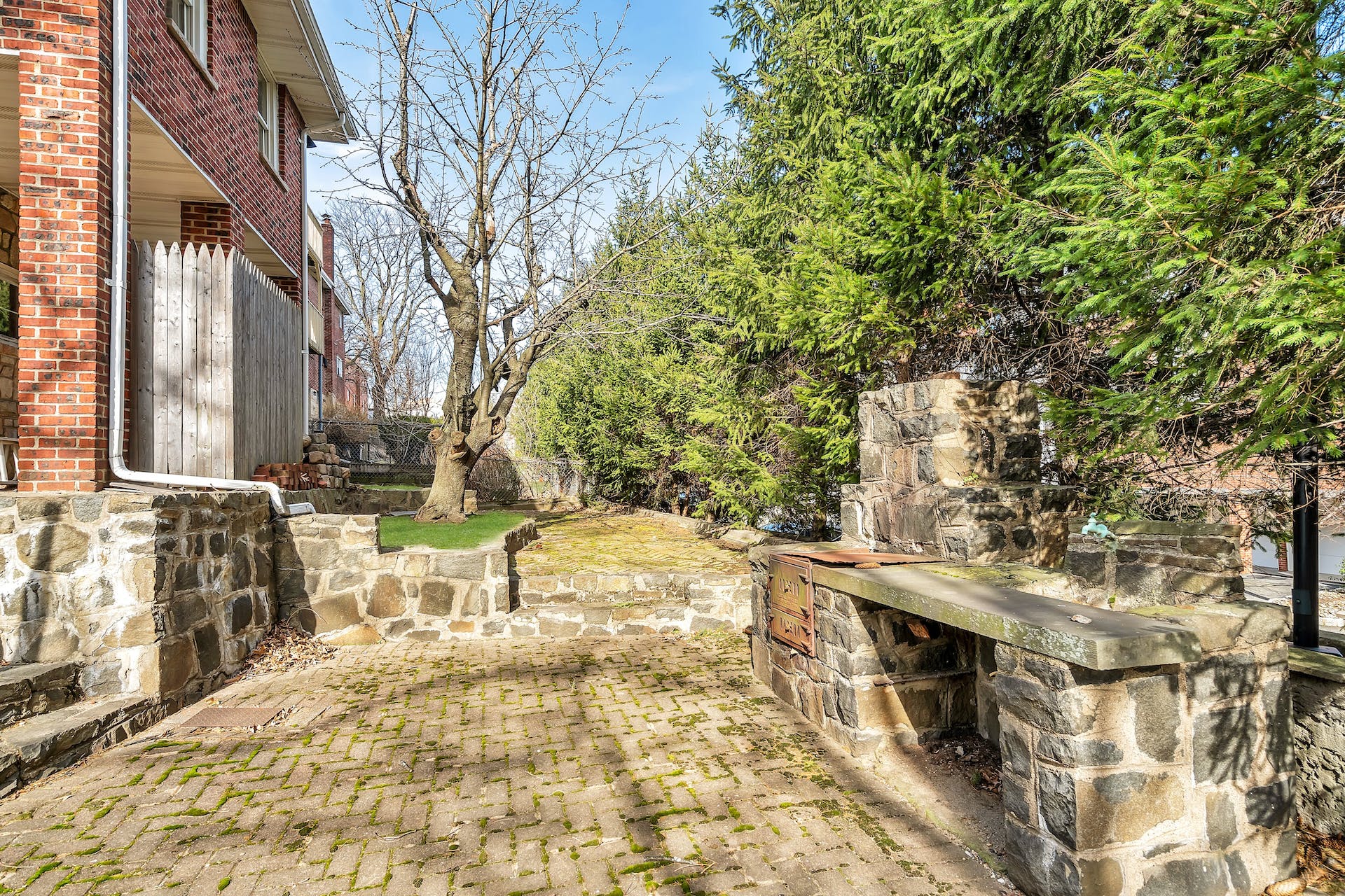 135 Old Palisade Rd 