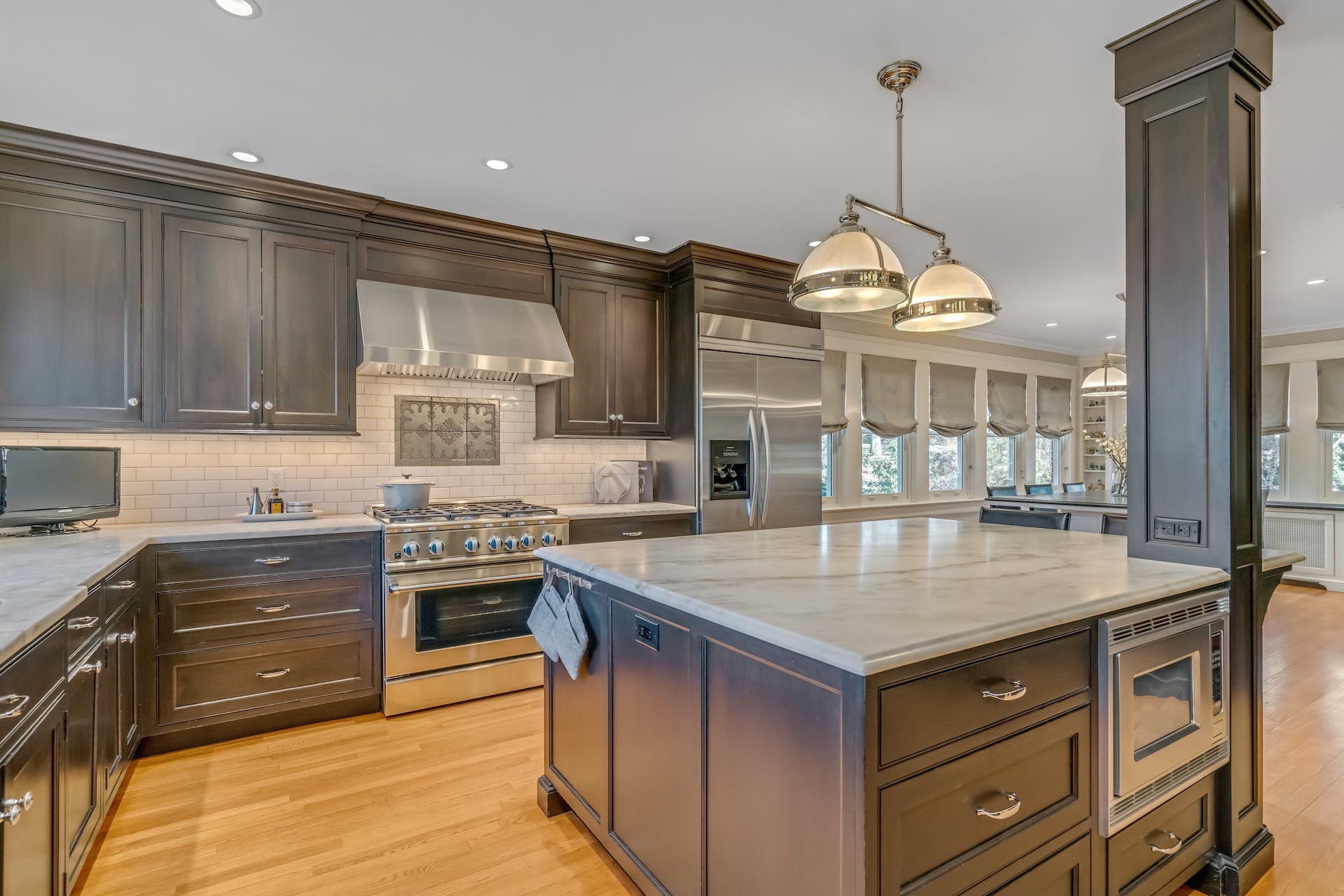 234 Sunset Avenue 