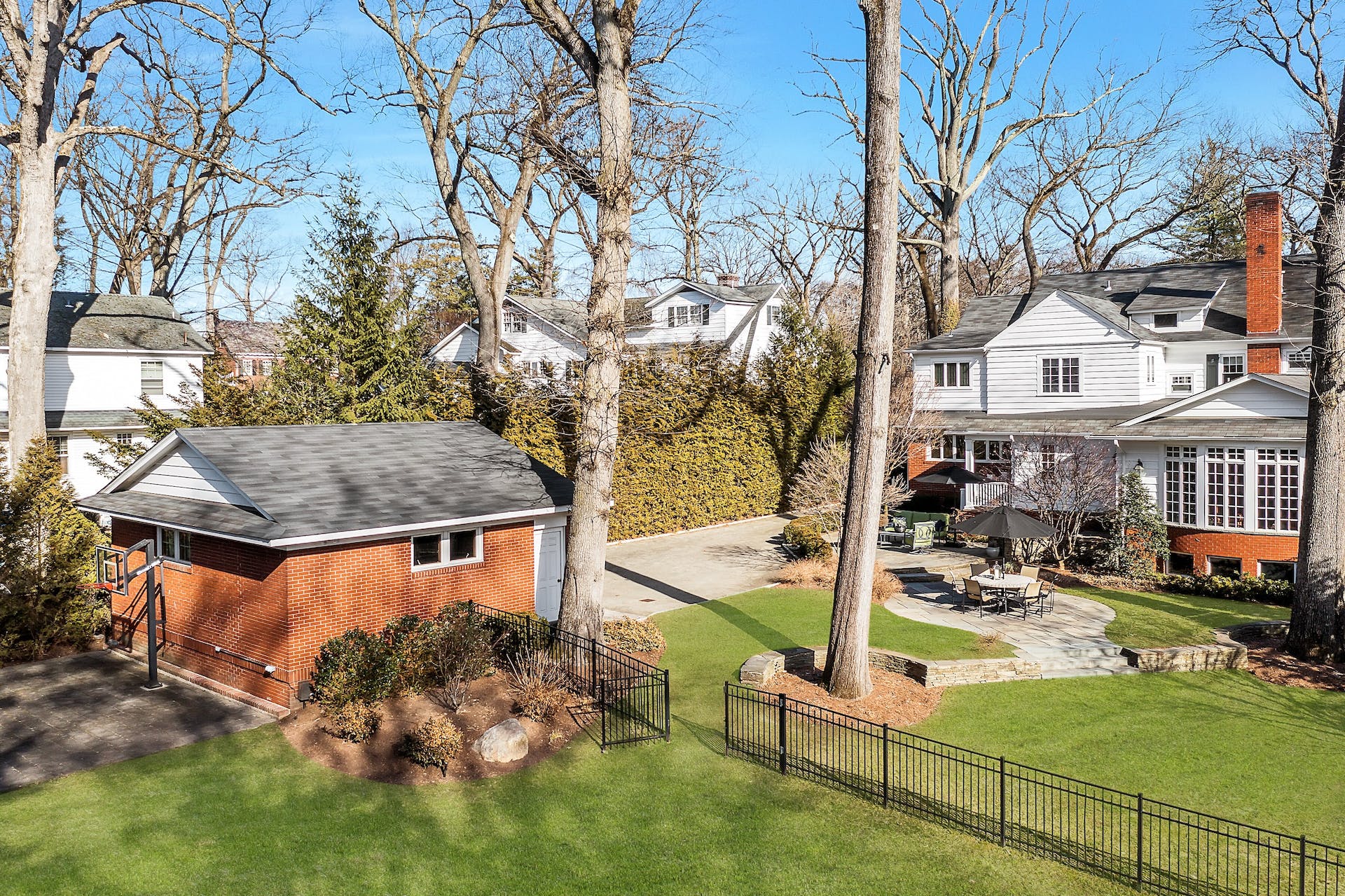 234 Sunset Avenue 