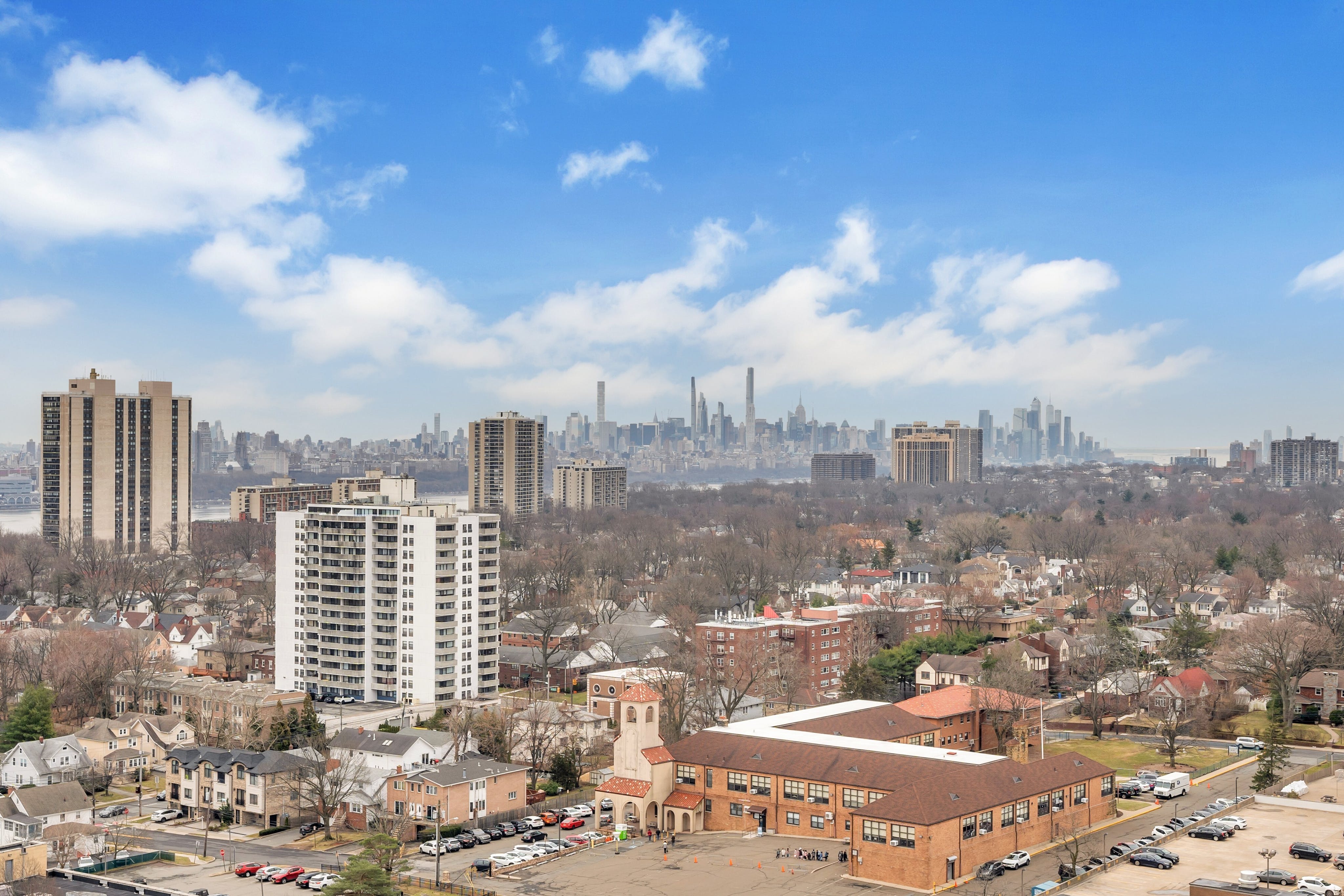2000 Linwood Avenue, #22L
