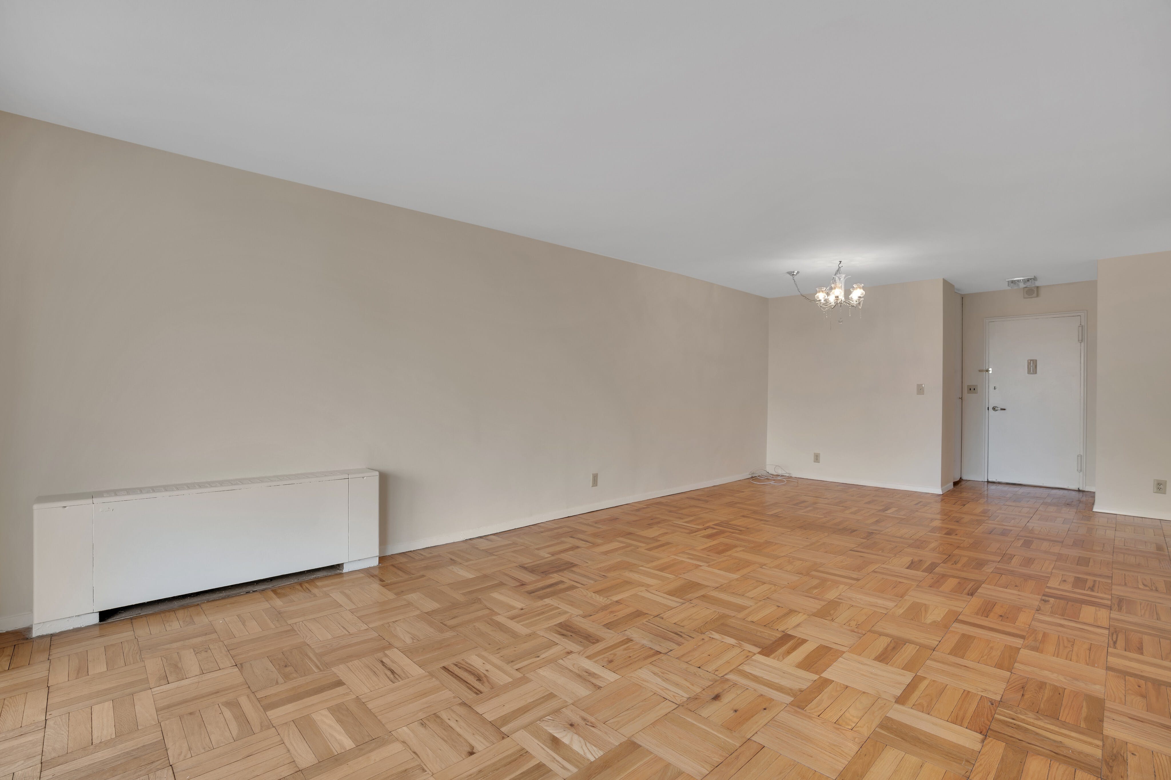 2000 Linwood Avenue, #22L