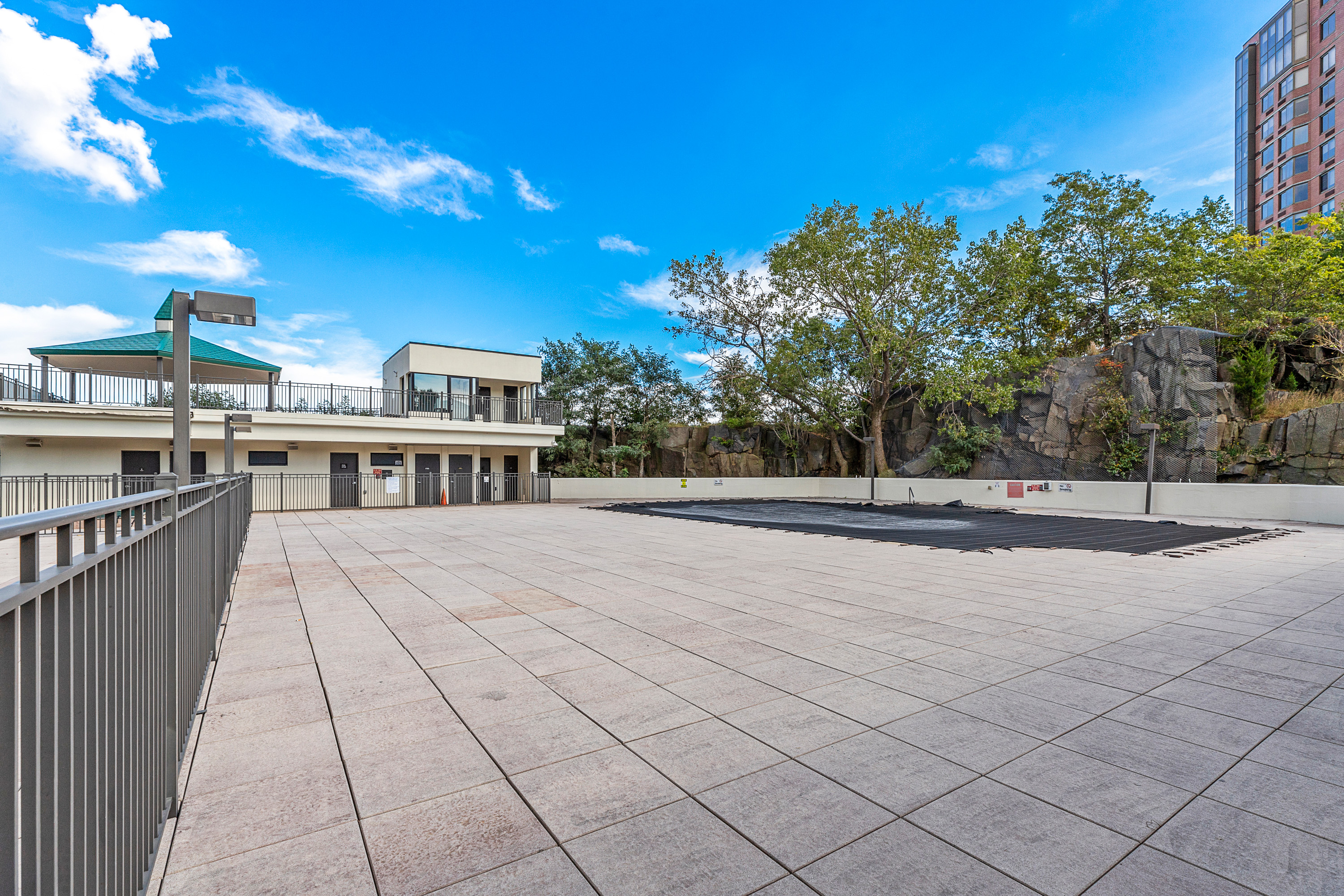 250 Gorge Rd 11L 
