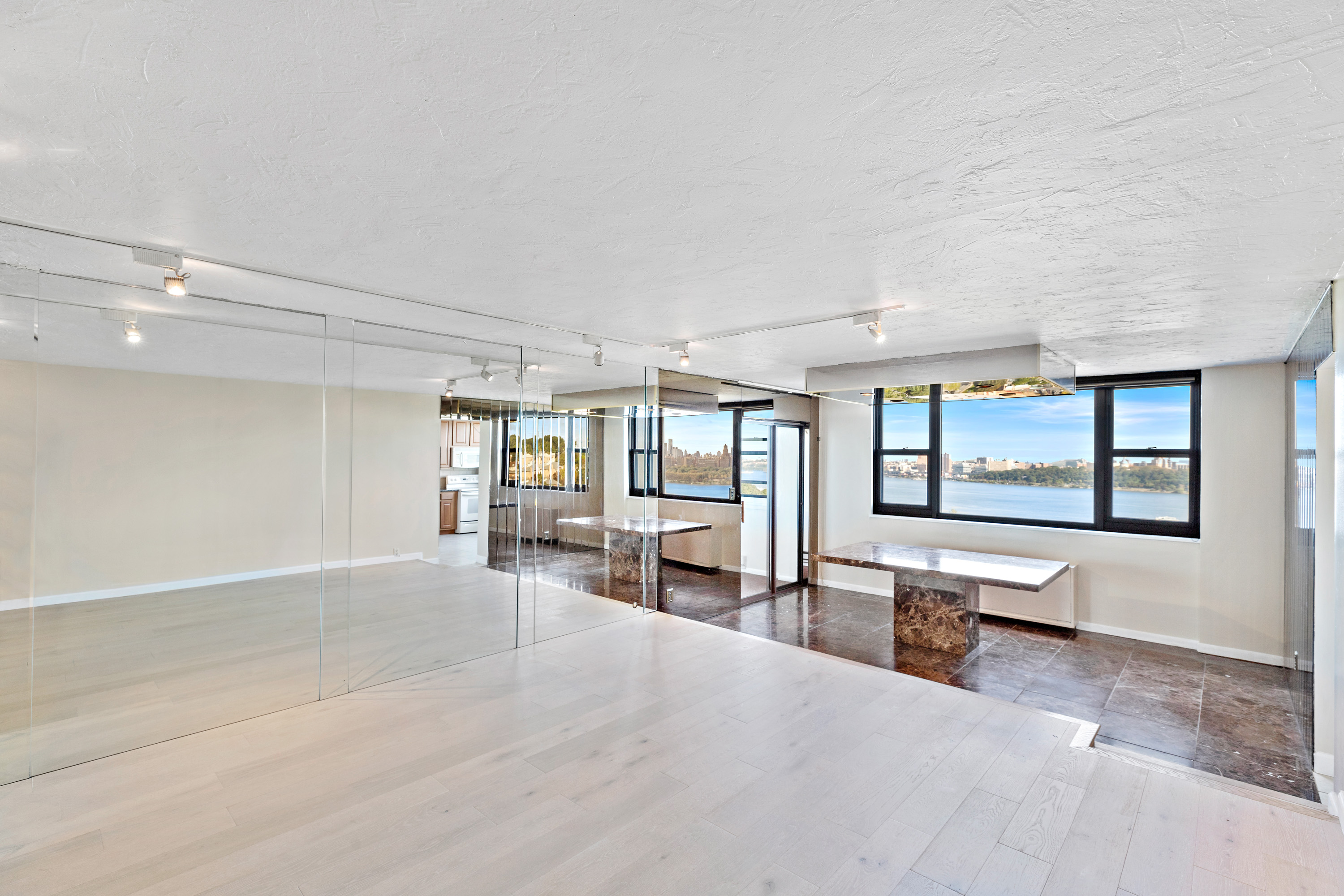 250 Gorge Rd 11L 