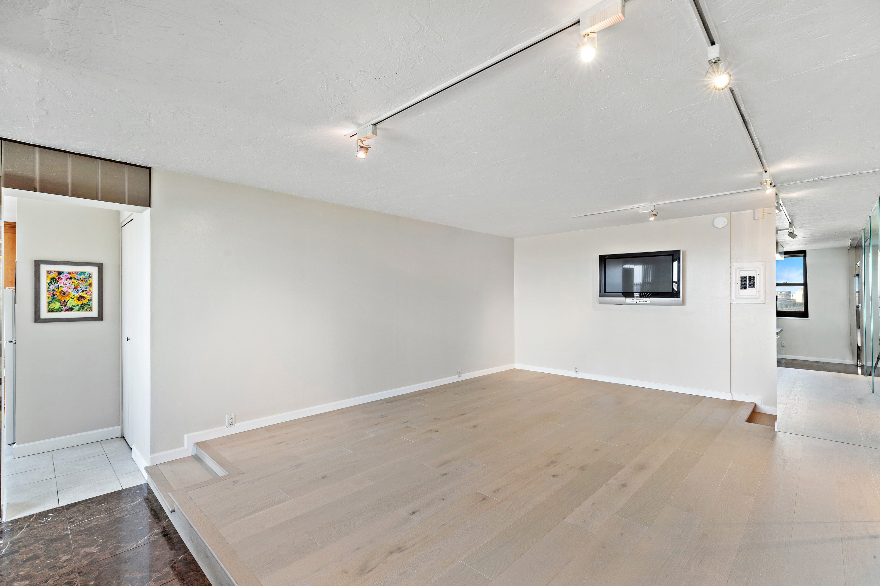 250 Gorge Rd 11L 