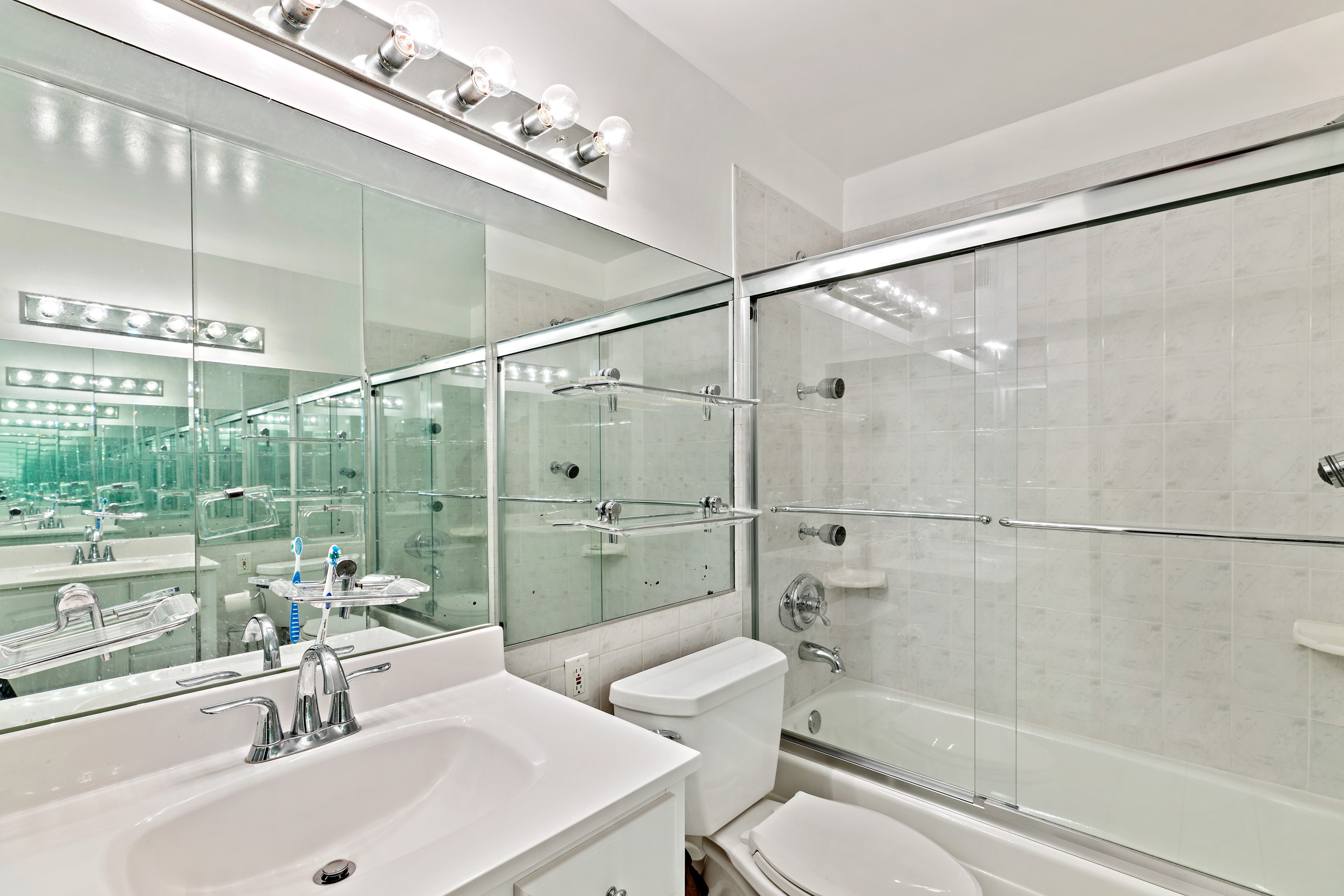 250 Gorge Rd 11L 