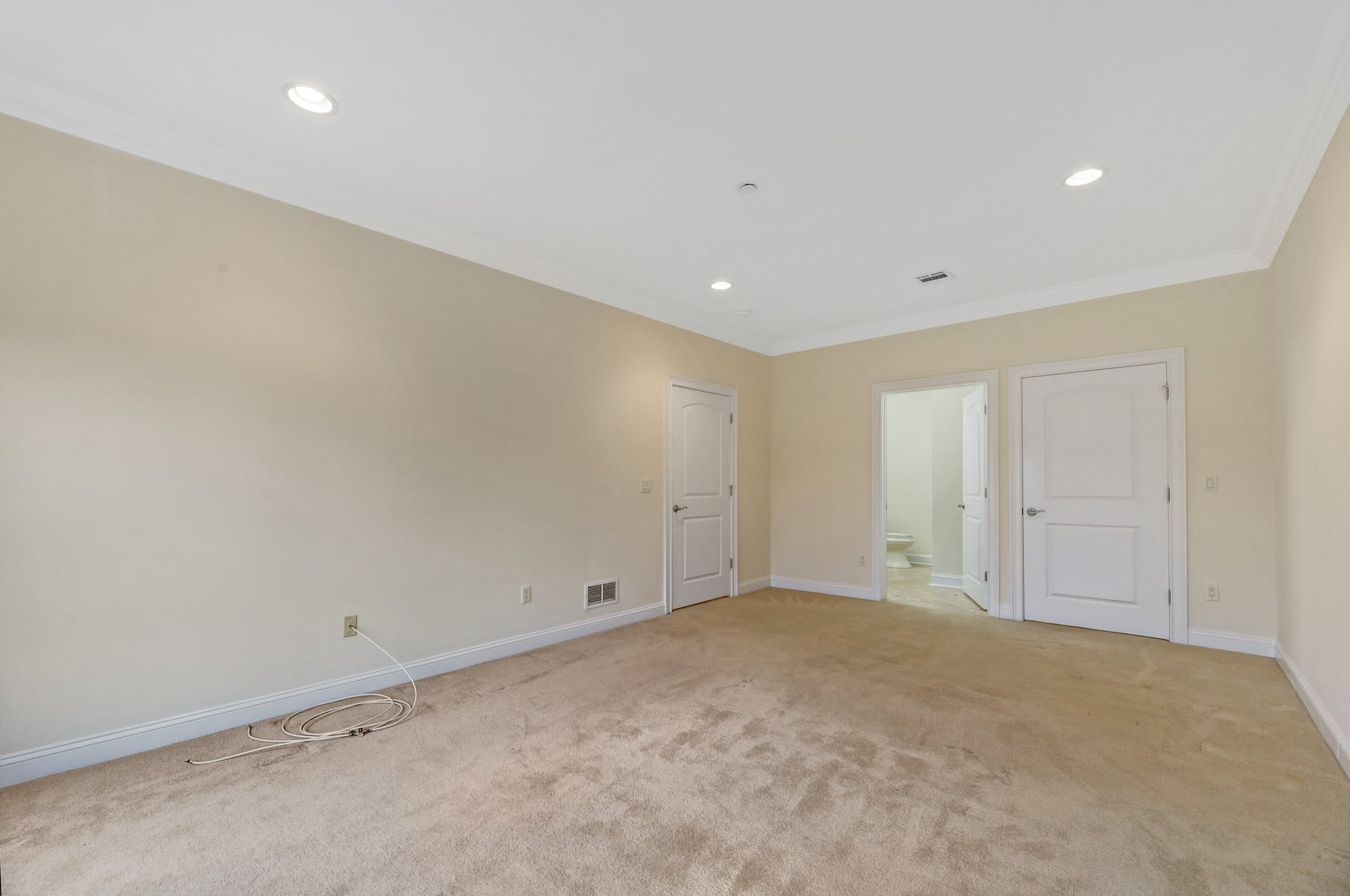 5 Tenakill Park E Unit# 212