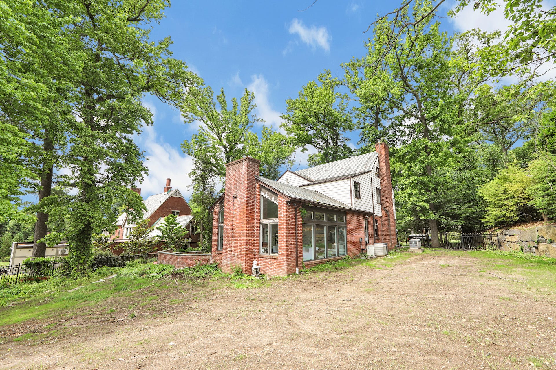 400 Booth Avenue