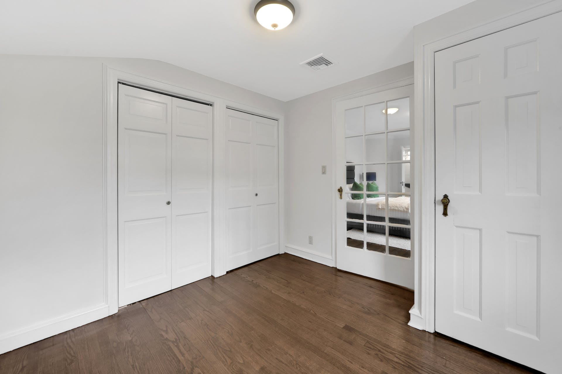 400 Booth Avenue