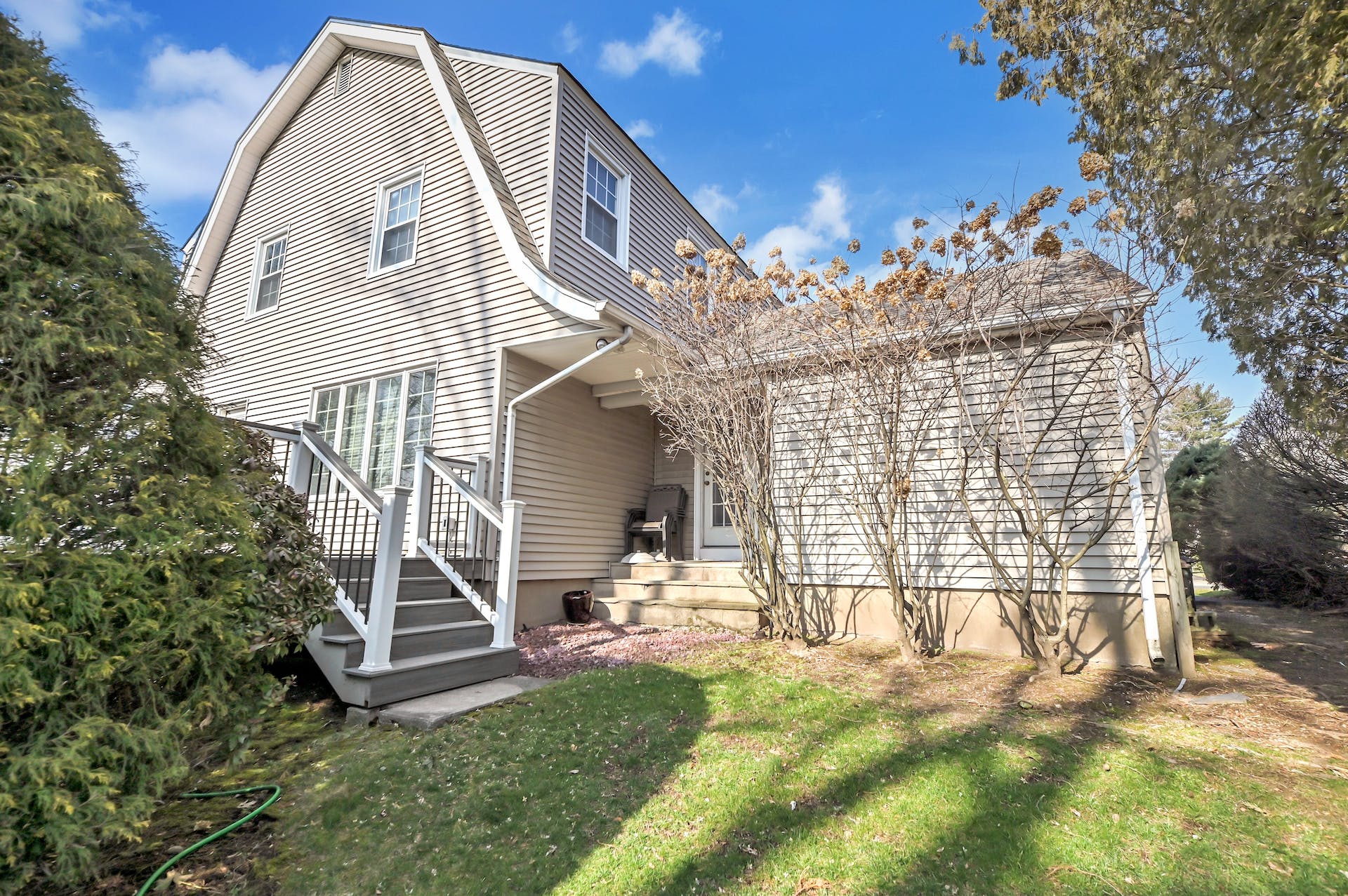 4-26 2nd Street 