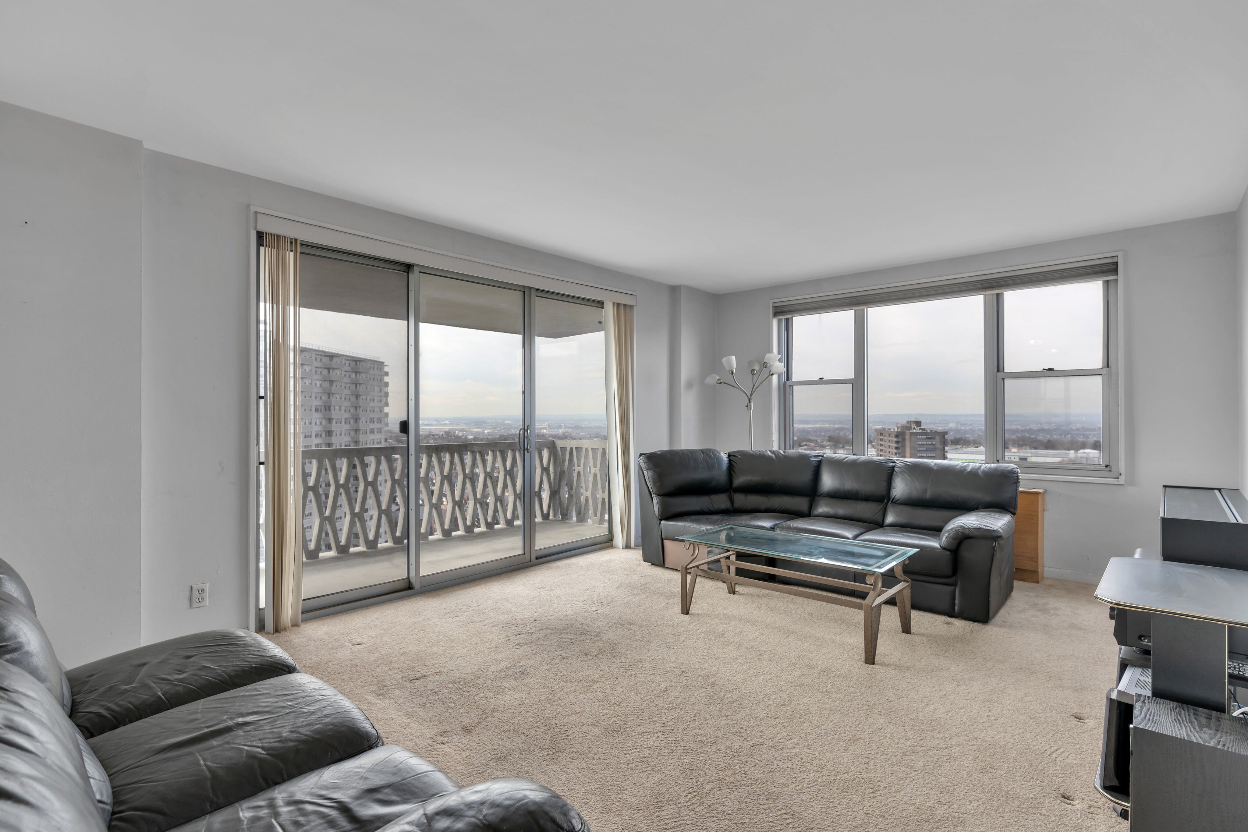 2100 Linwood Avenue Unit# 19J