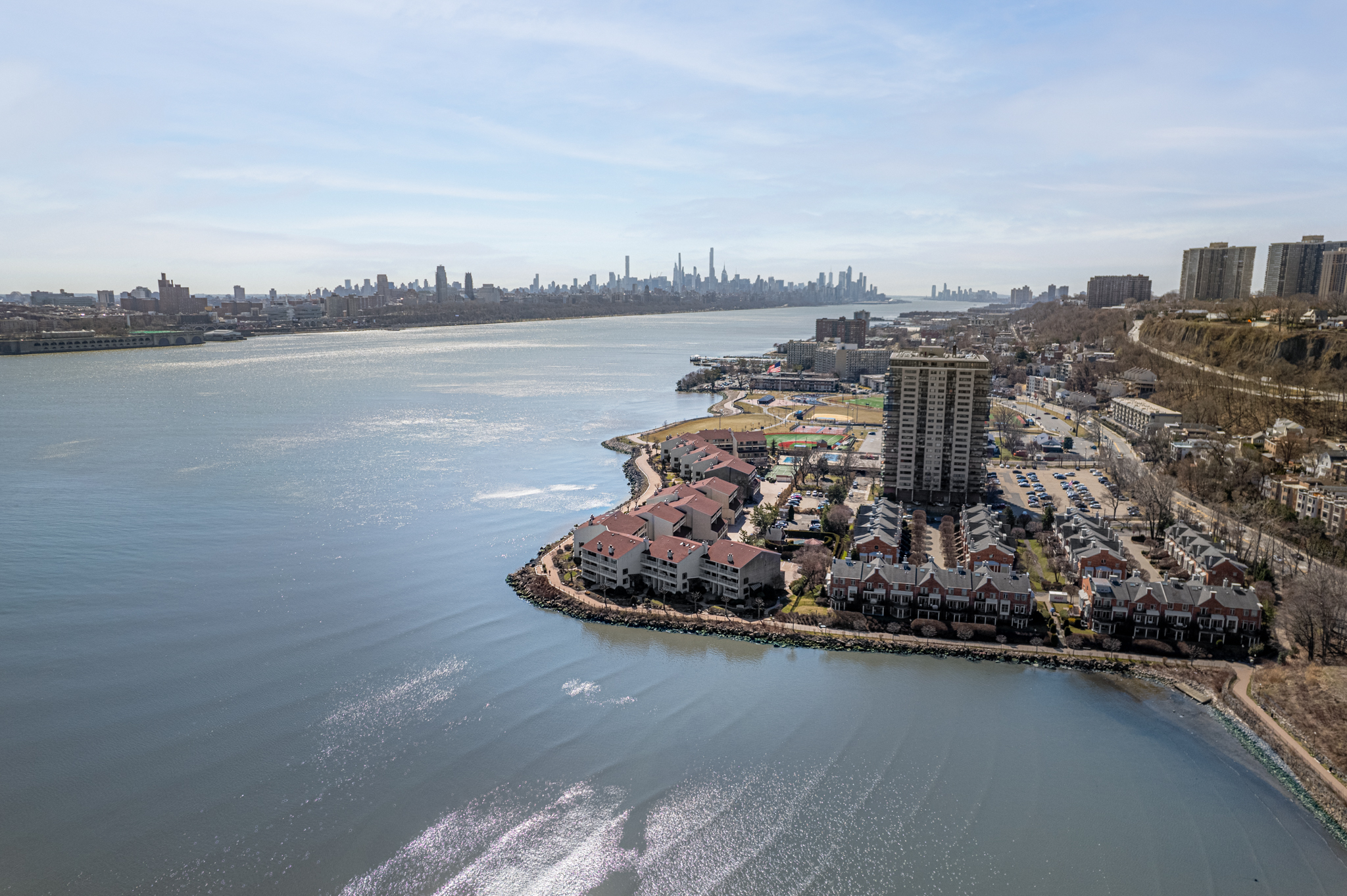 1225 River Road, #4C 