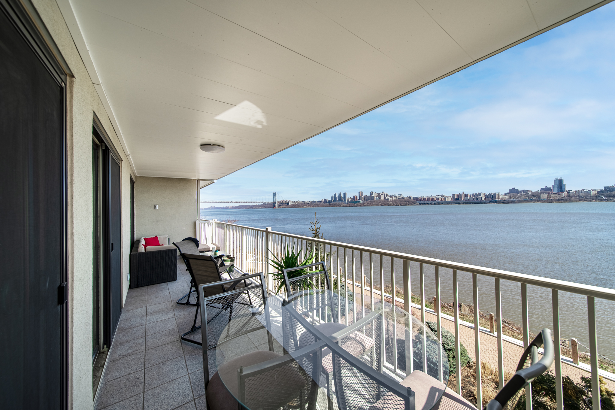 1225 River Road, #4C 